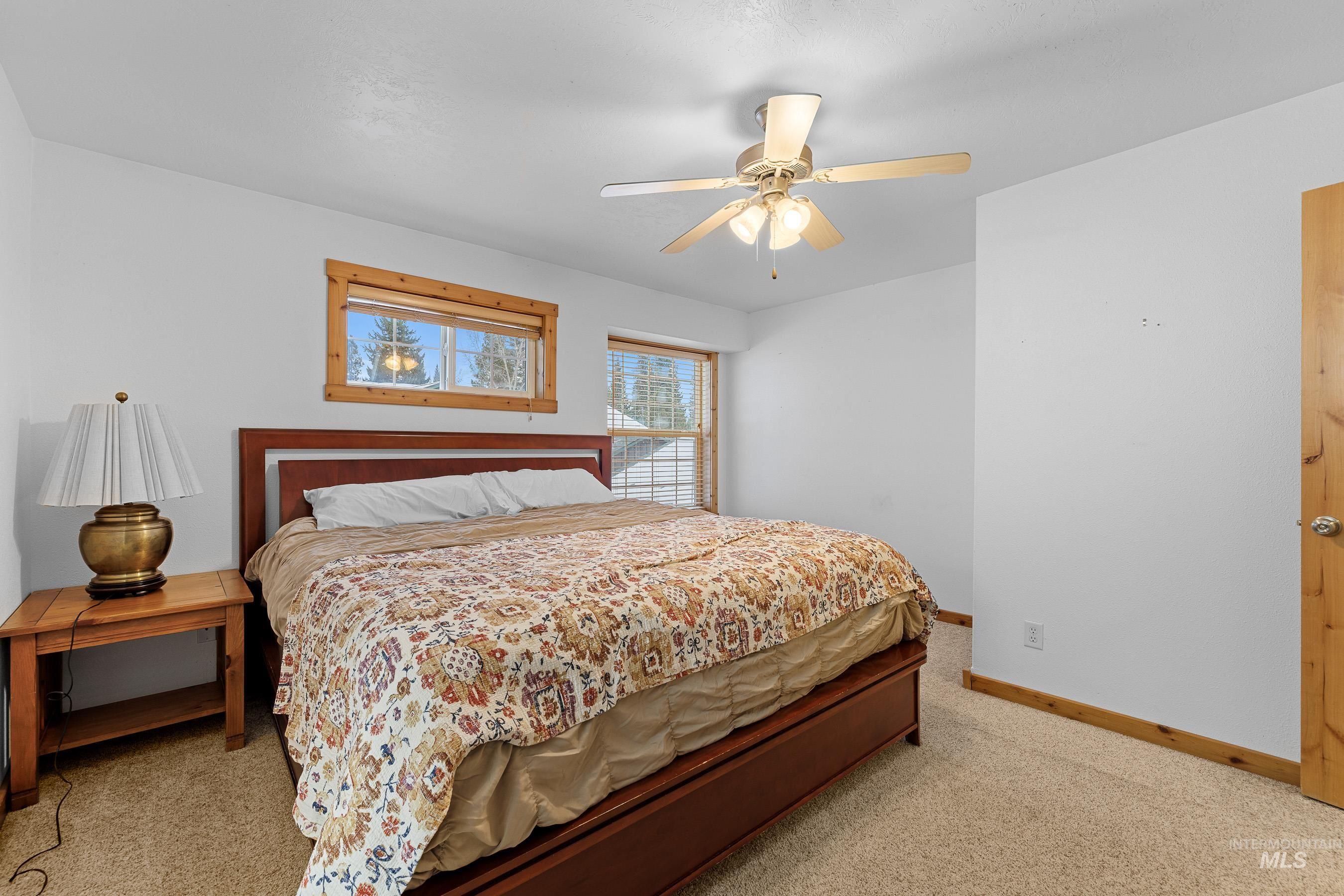 1644 N Davis Property Photo 17