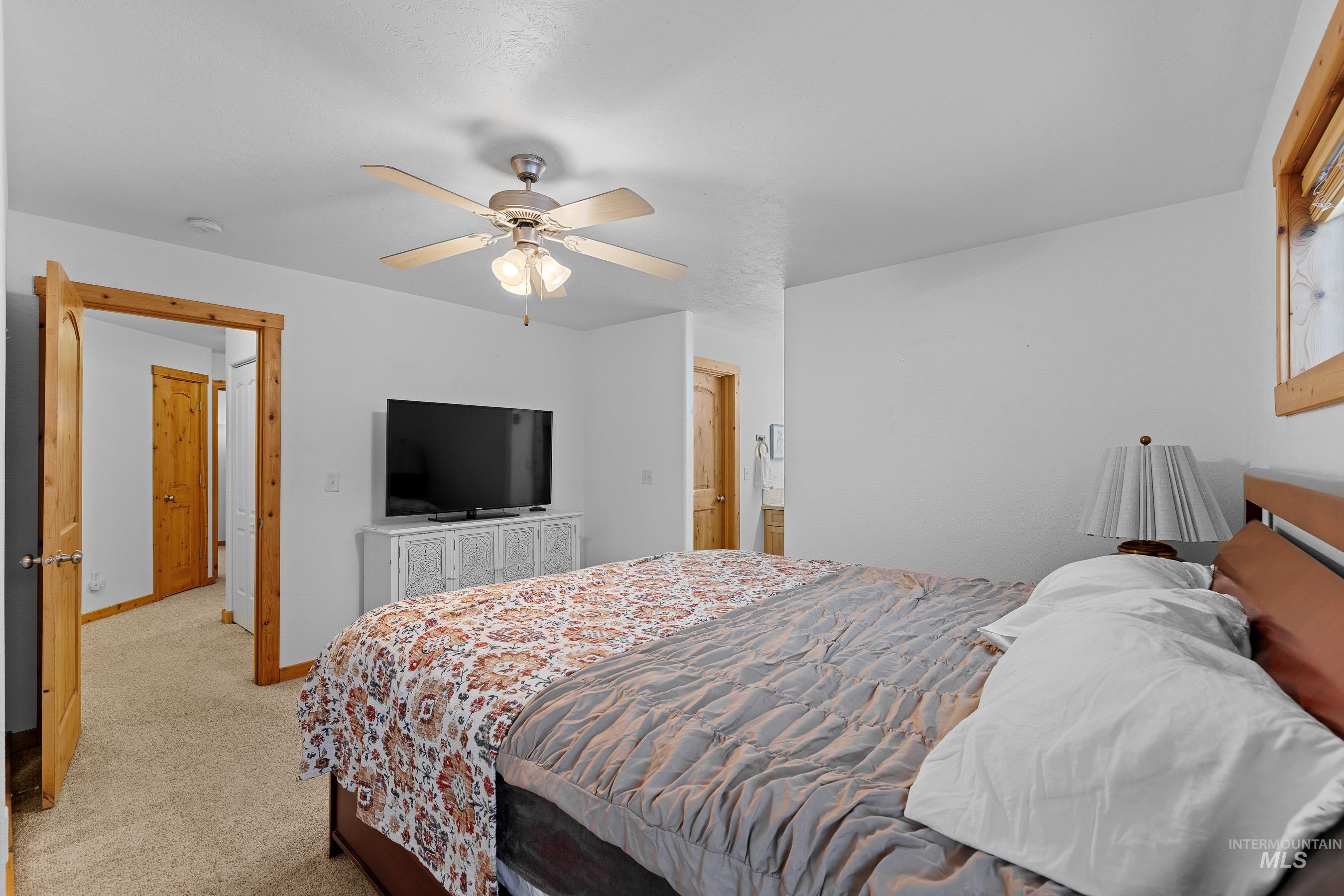 1644 N Davis Property Photo 18