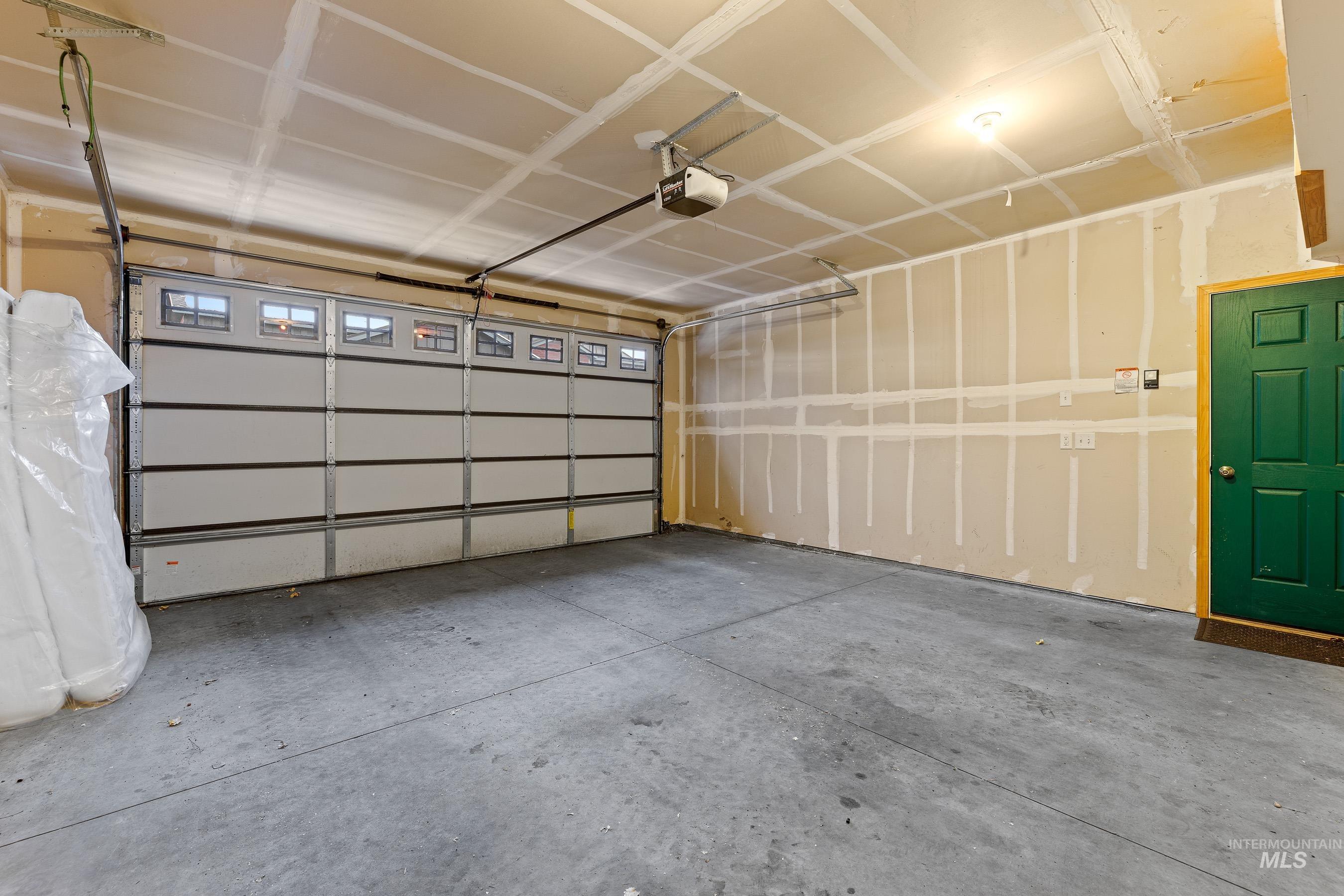1644 N Davis Property Photo 32