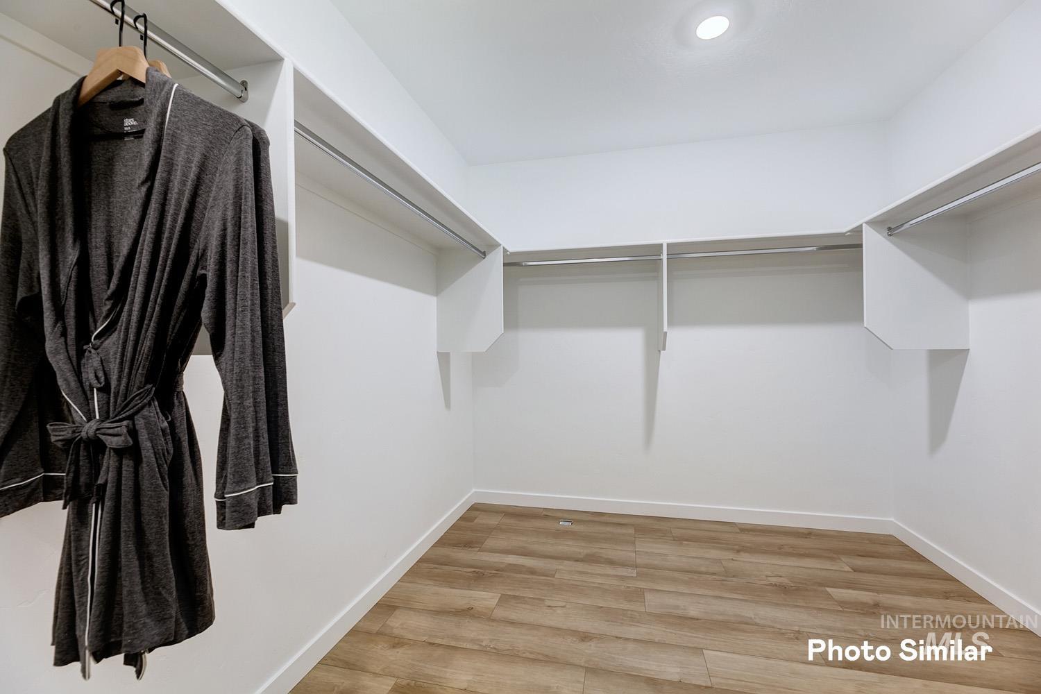 15358 Arcus Way Property Photo 23