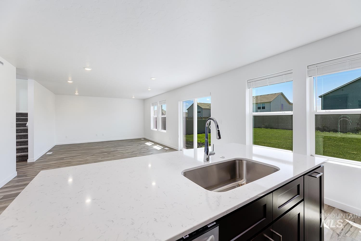 18255 N Brambleberry Way Property Photo 8