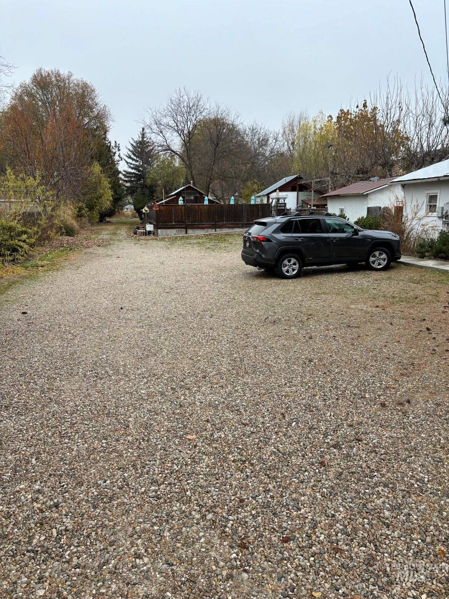 5500 N Pierce Park Property Photo 2