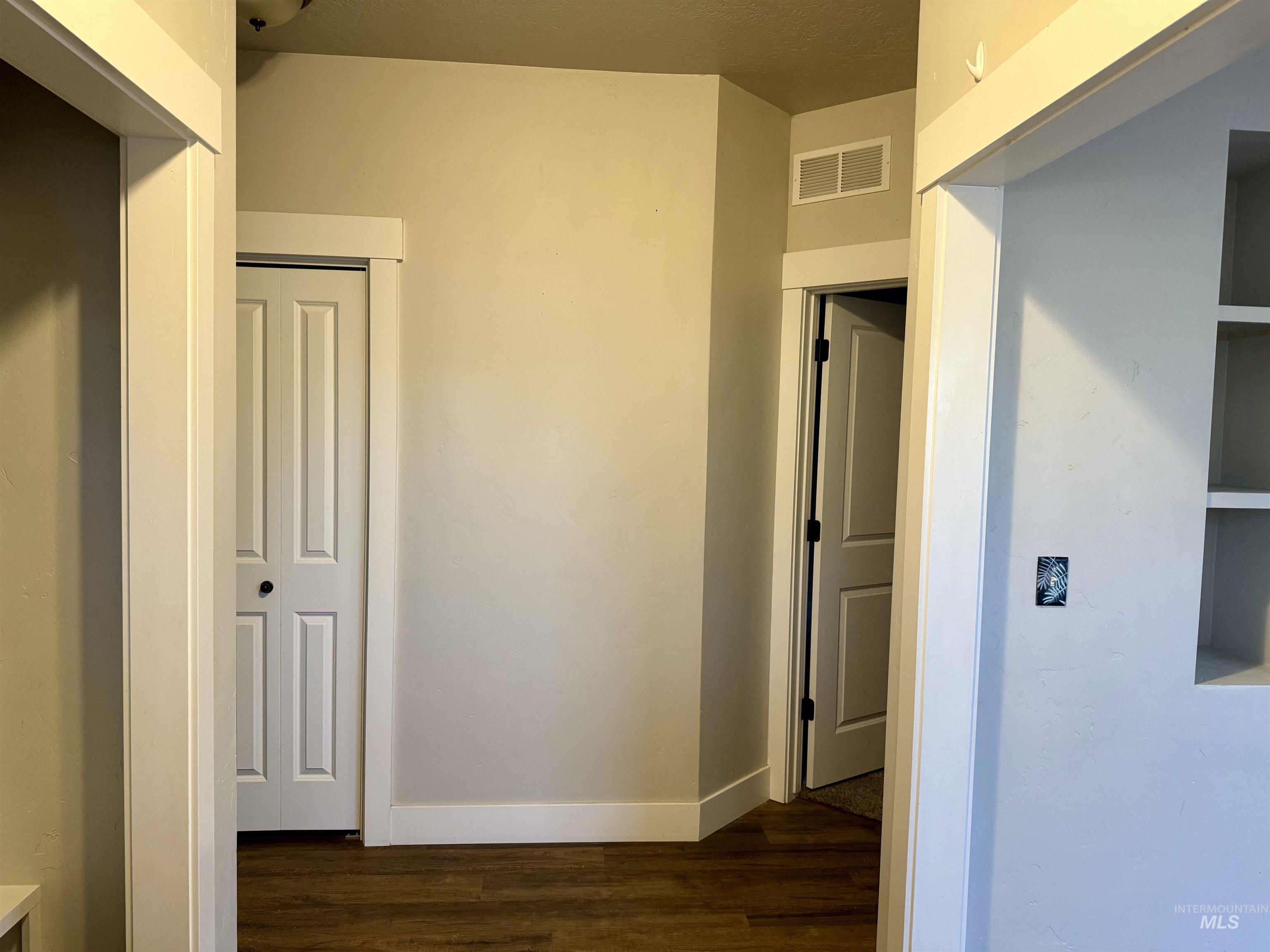 20 W Owyhee Ave Property Photo 6
