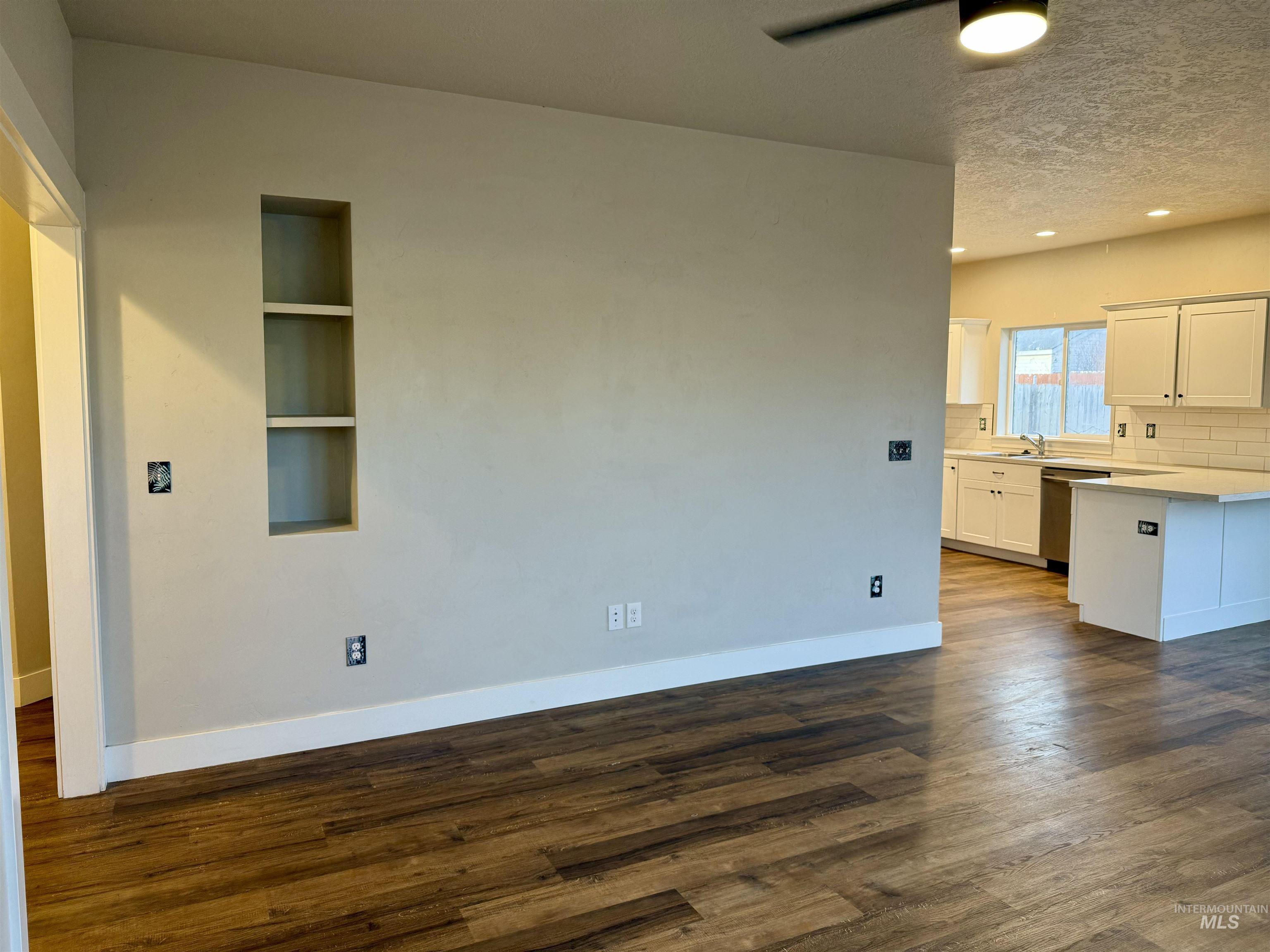 20 W Owyhee Ave Property Photo 8