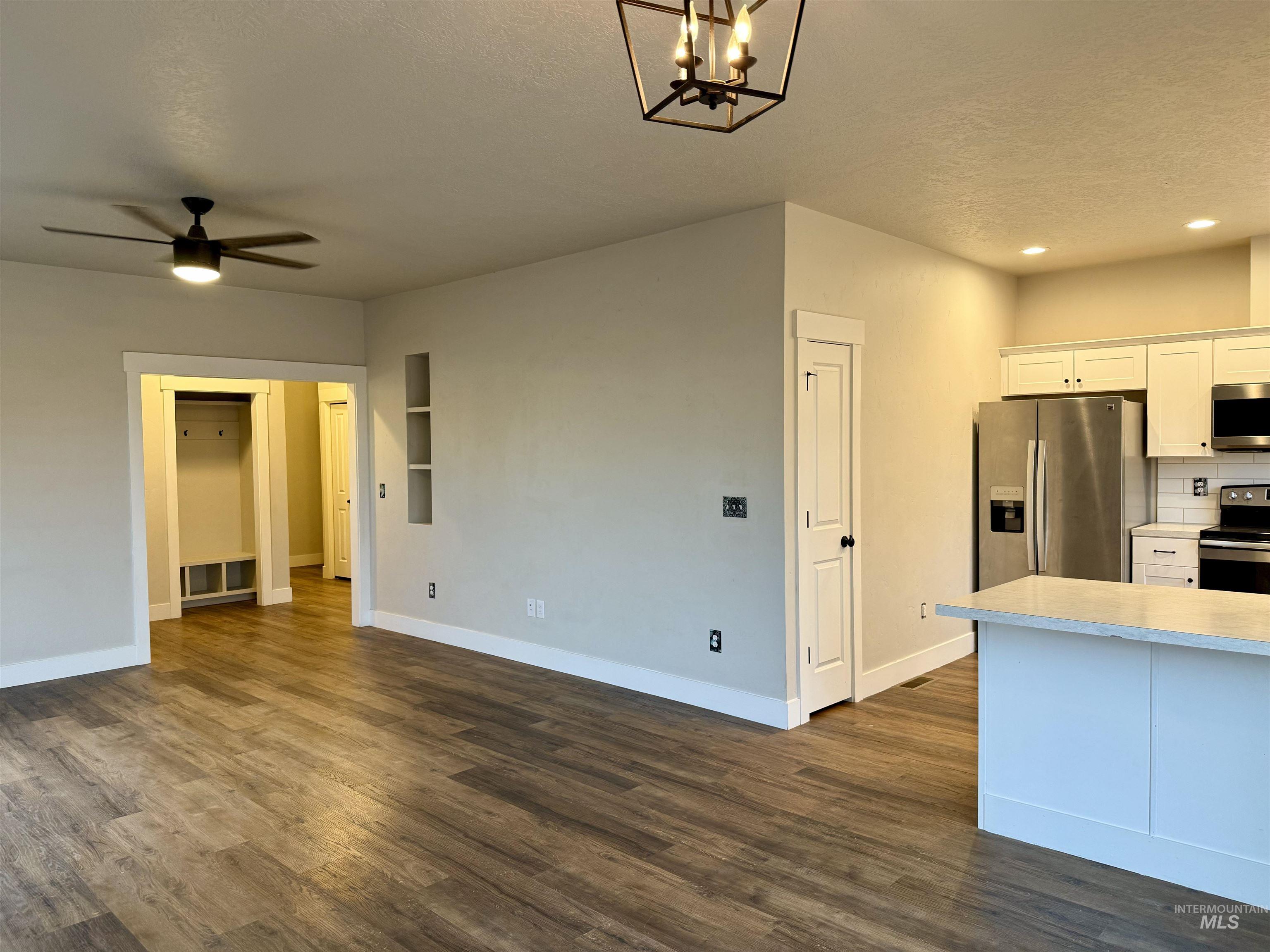 20 W Owyhee Ave Property Photo 9