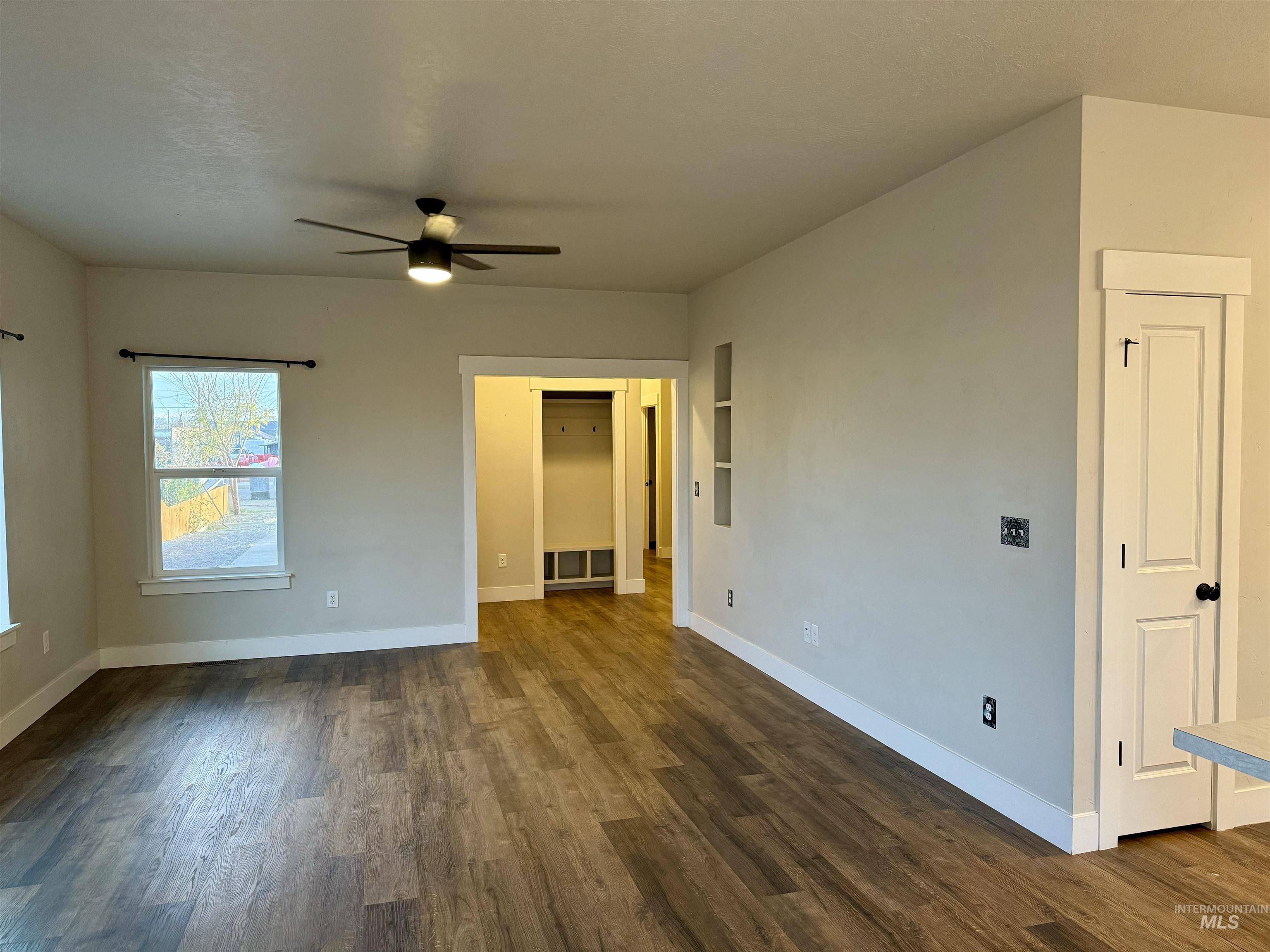 20 W Owyhee Ave Property Photo 16