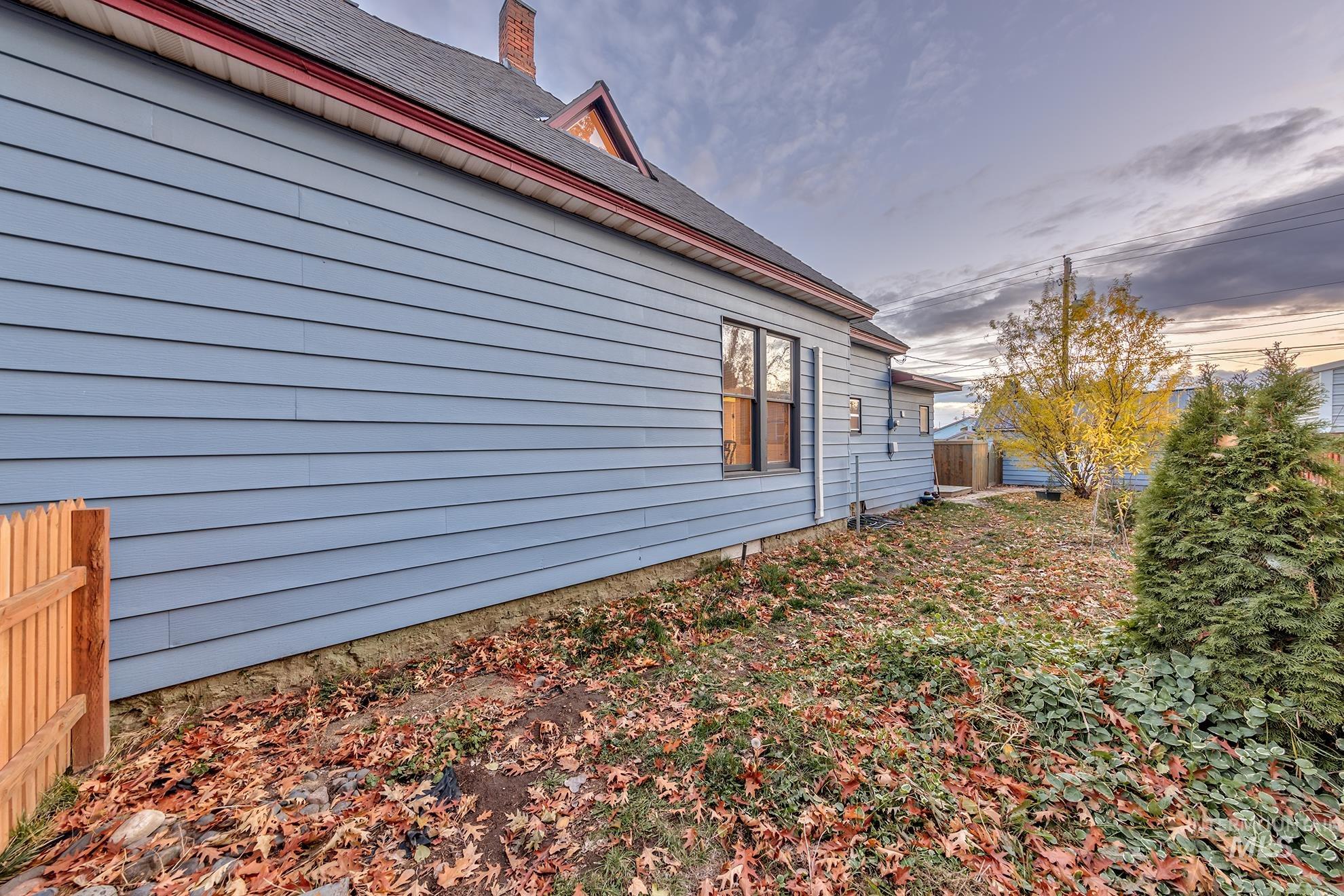 137 W Court St Property Photo 31