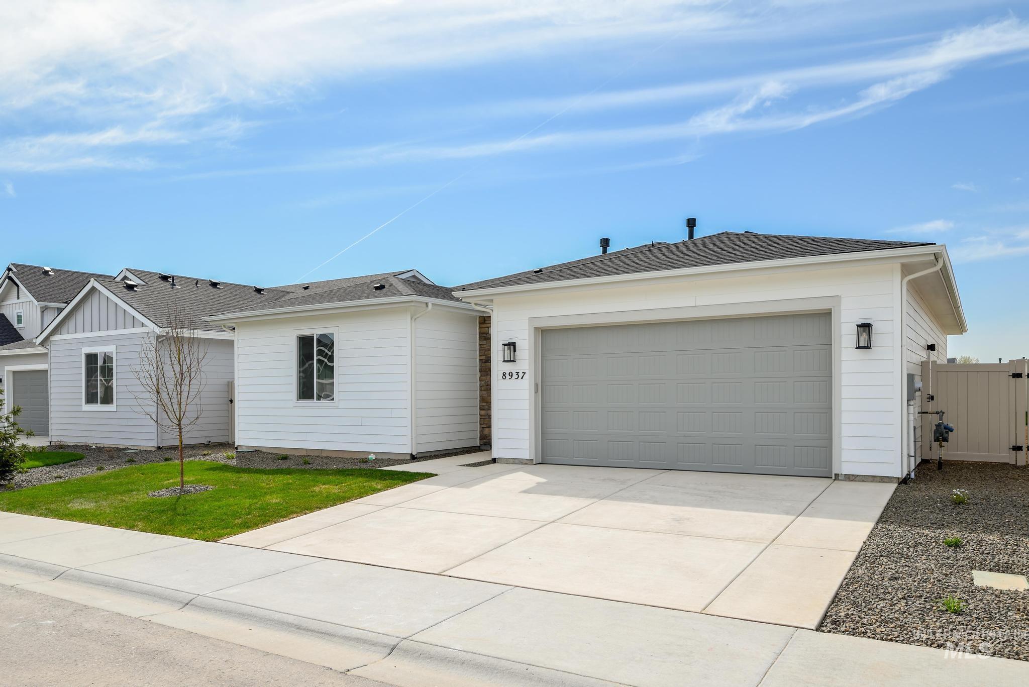 8937 W Snow Wolf Dr Property Photo 2