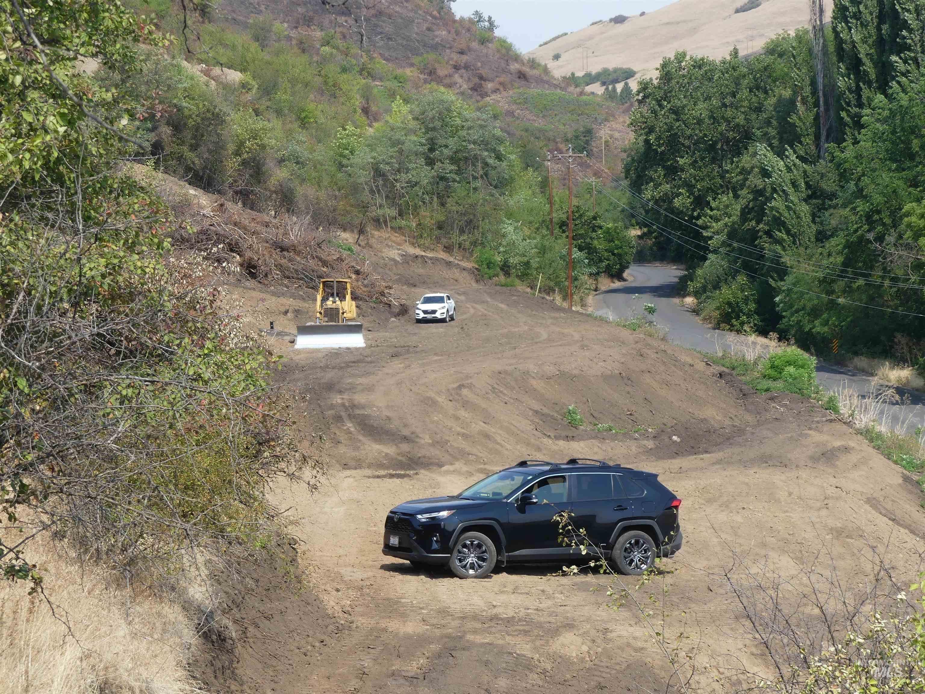 18090 Hubbard Gulch Property Photo 3
