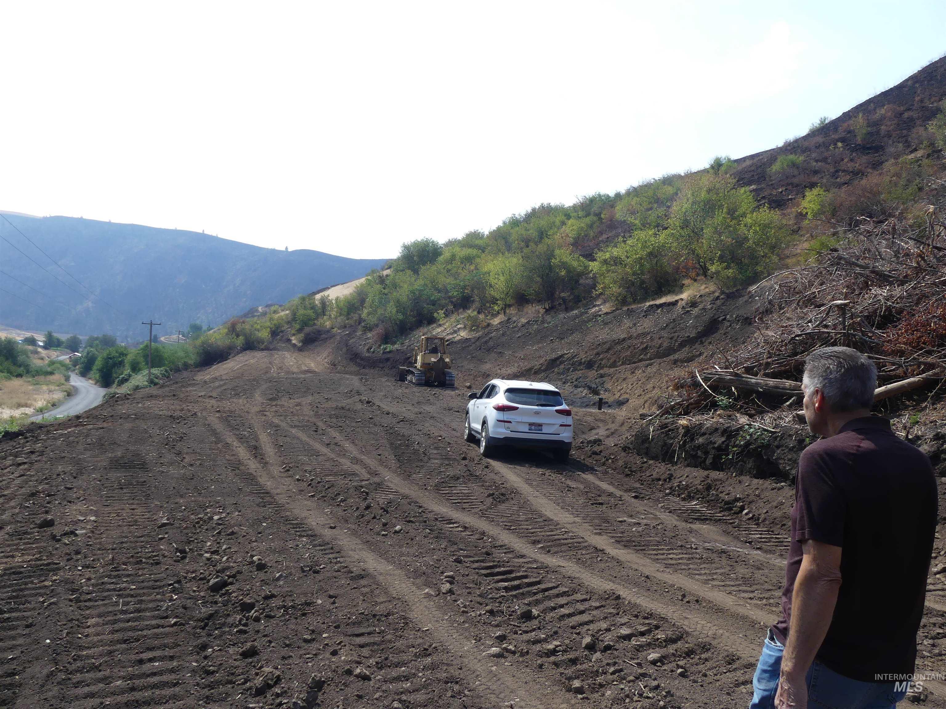 18090 Hubbard Gulch Property Photo 4
