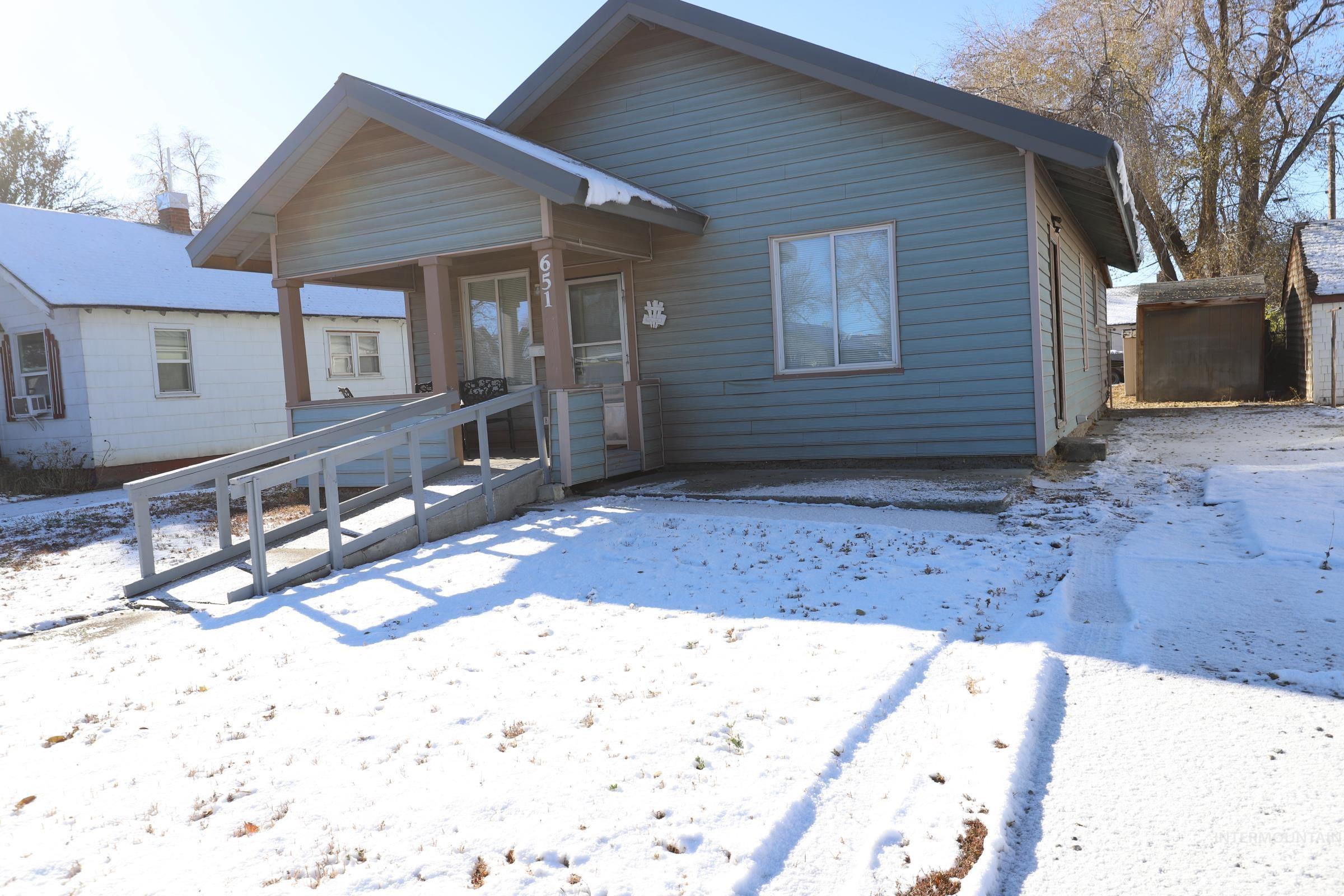 651 2nd Avenue West Property Photo 2