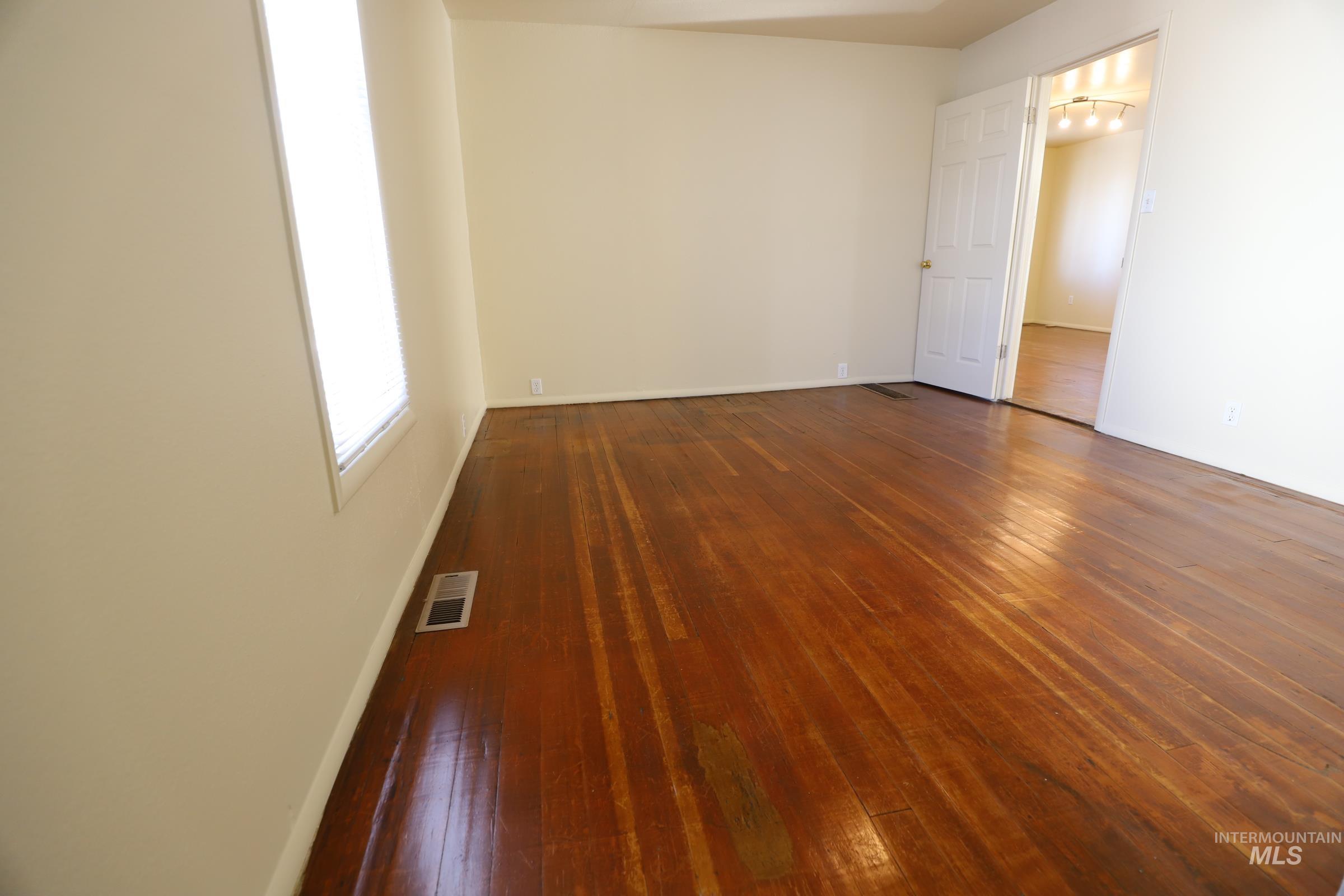 651 2nd Avenue West Property Photo 13