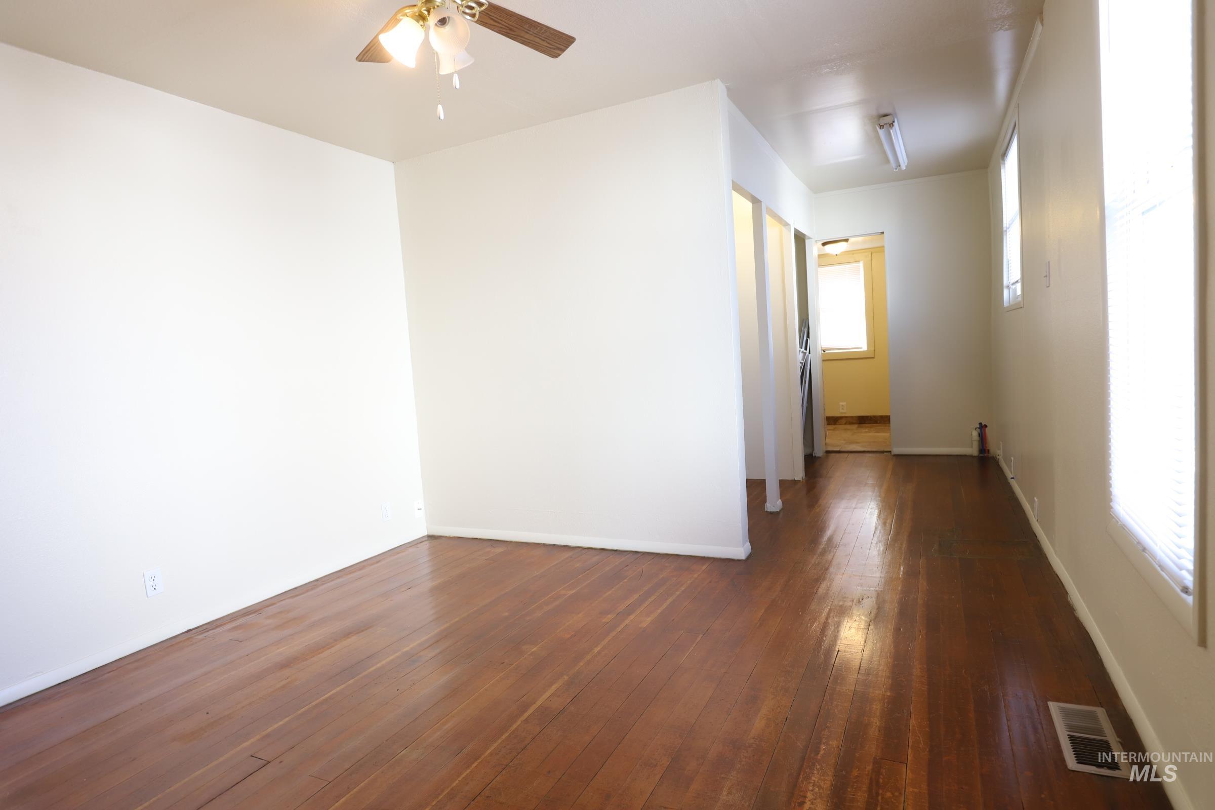 651 2nd Avenue West Property Photo 14
