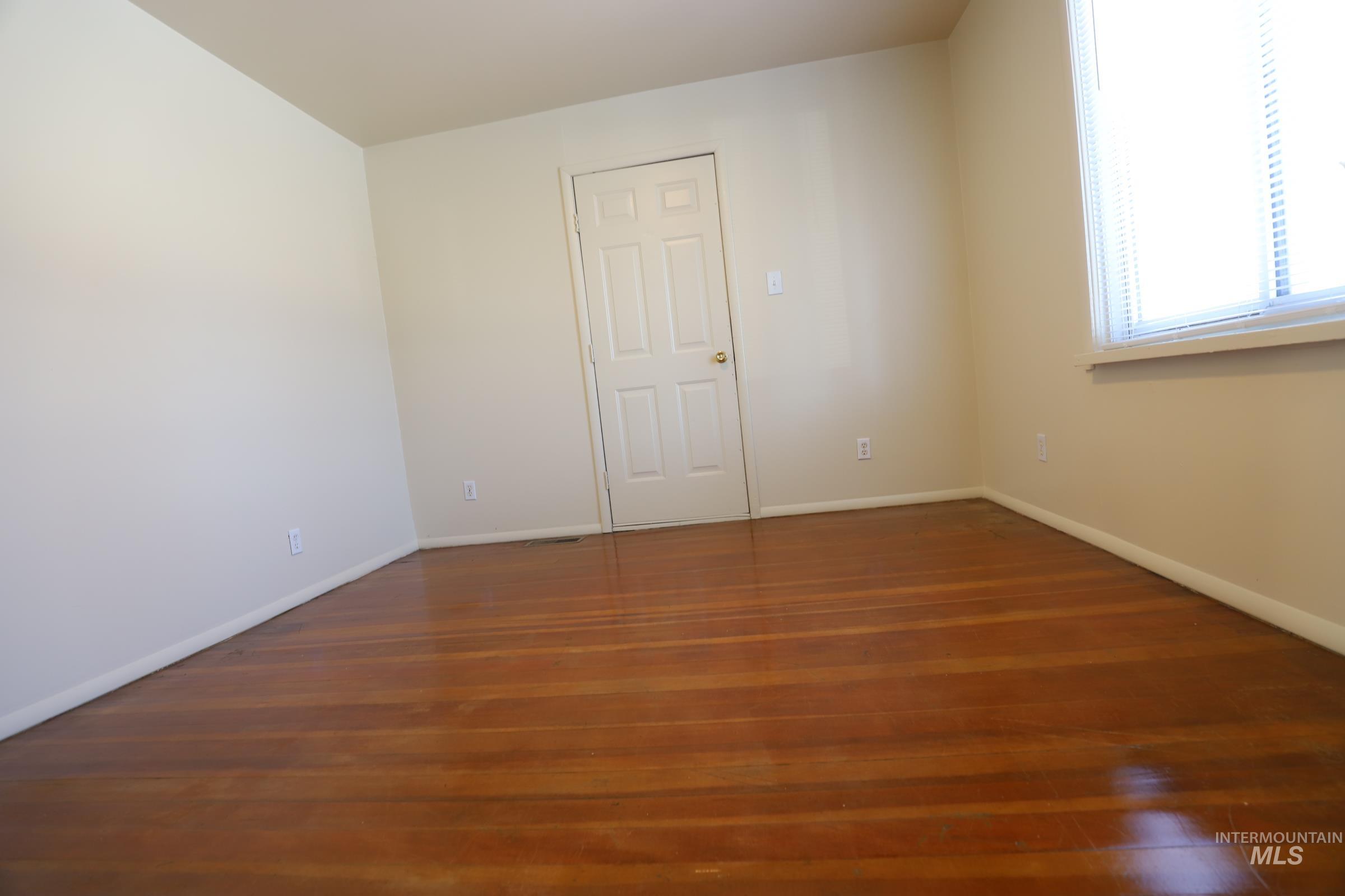 651 2nd Avenue West Property Photo 20