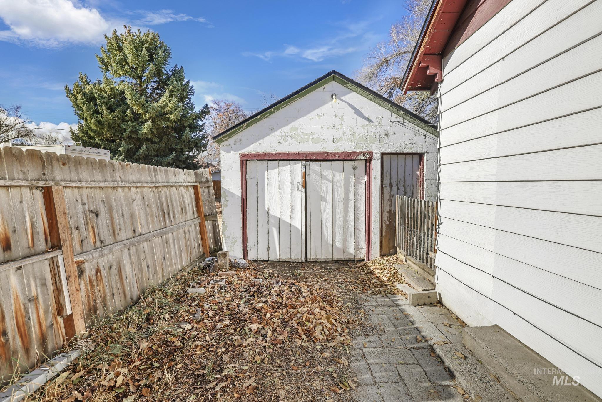 1125 Idaho Street Property Photo 5