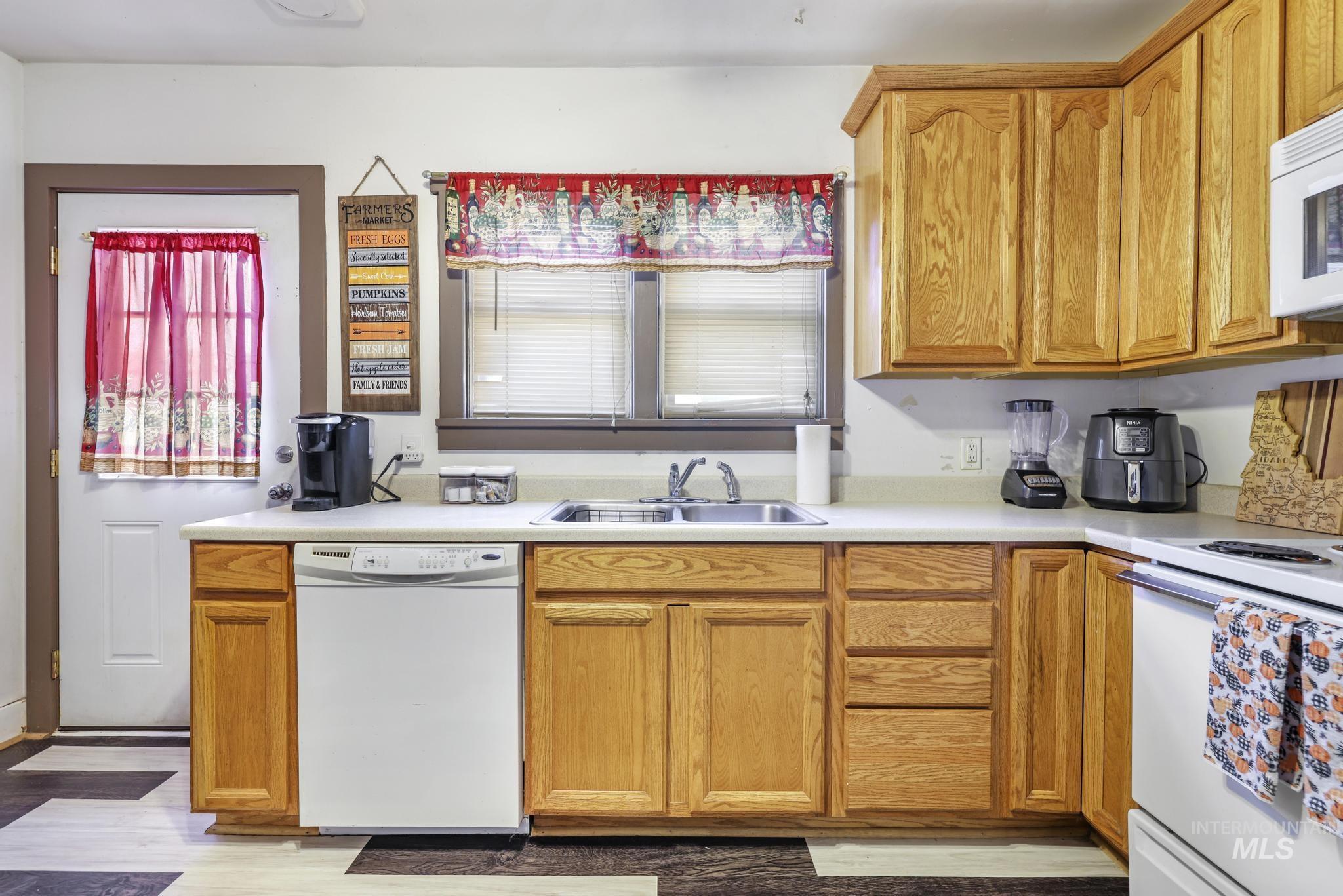 1125 Idaho Street Property Photo 11