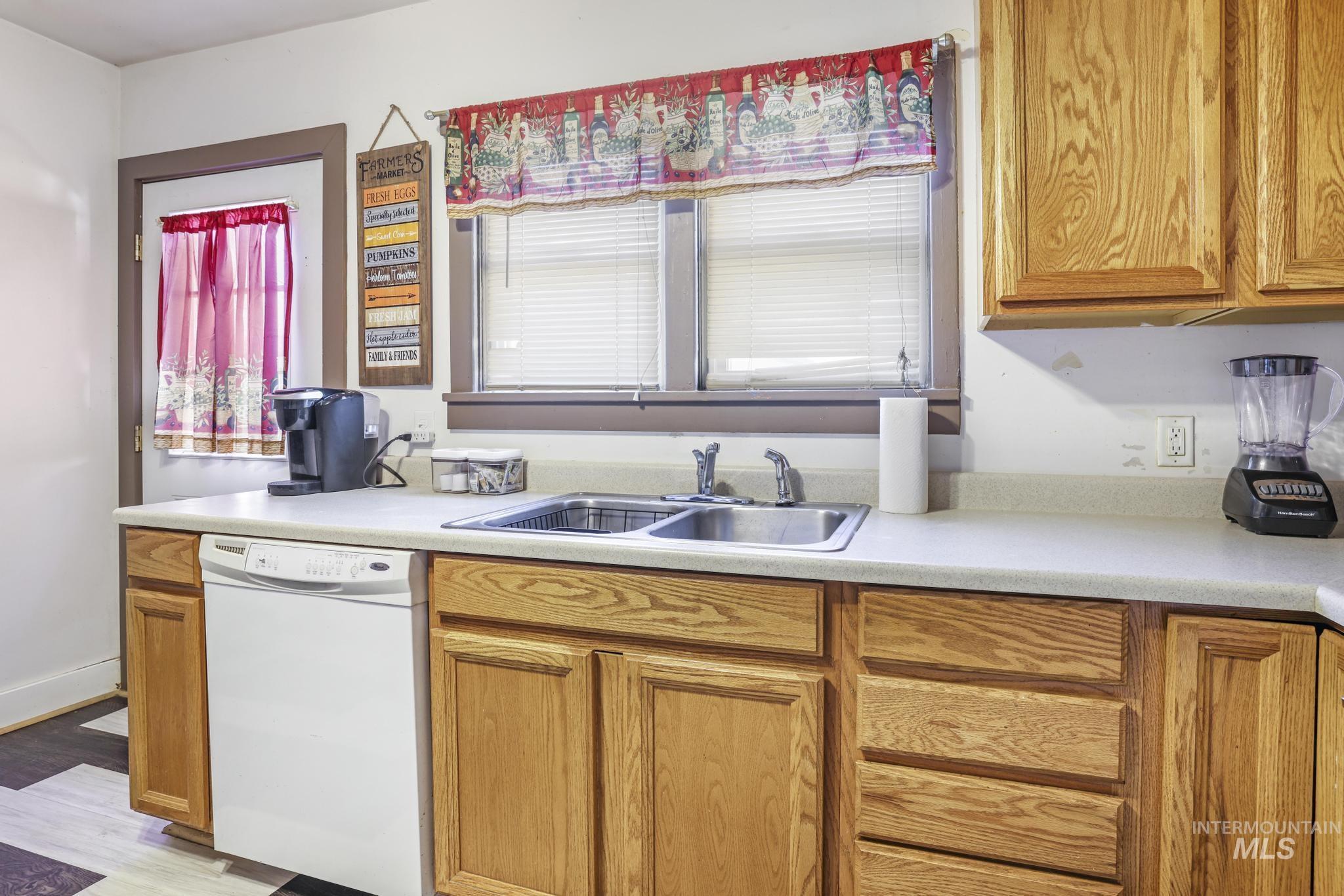 1125 Idaho Street Property Photo 12