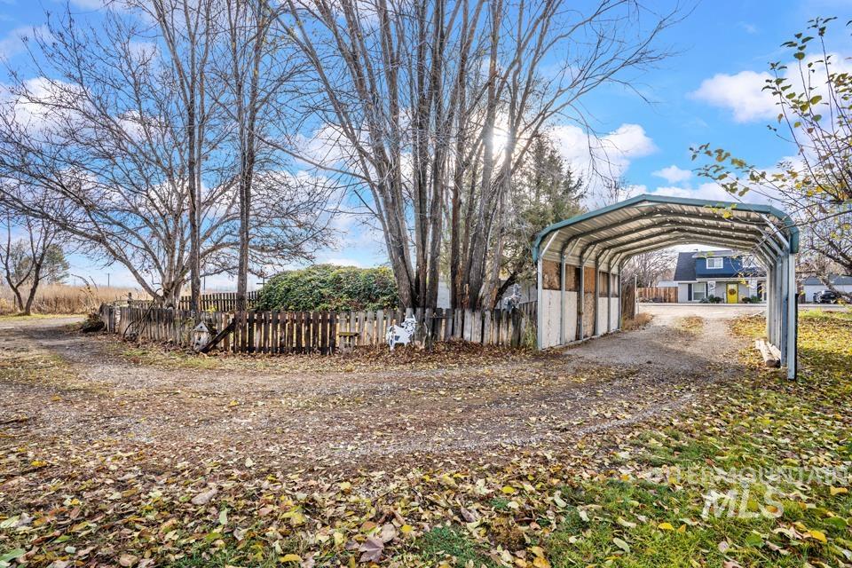 9350 Dewey Rd Property Photo 4