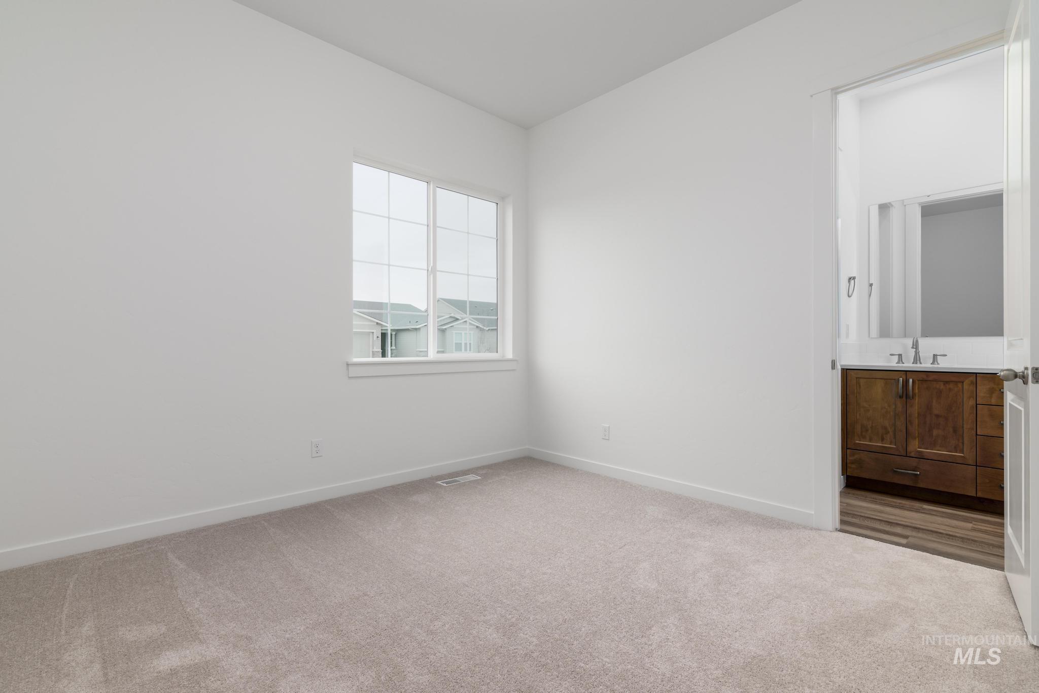 8538 W Pond Pine St Property Photo 22