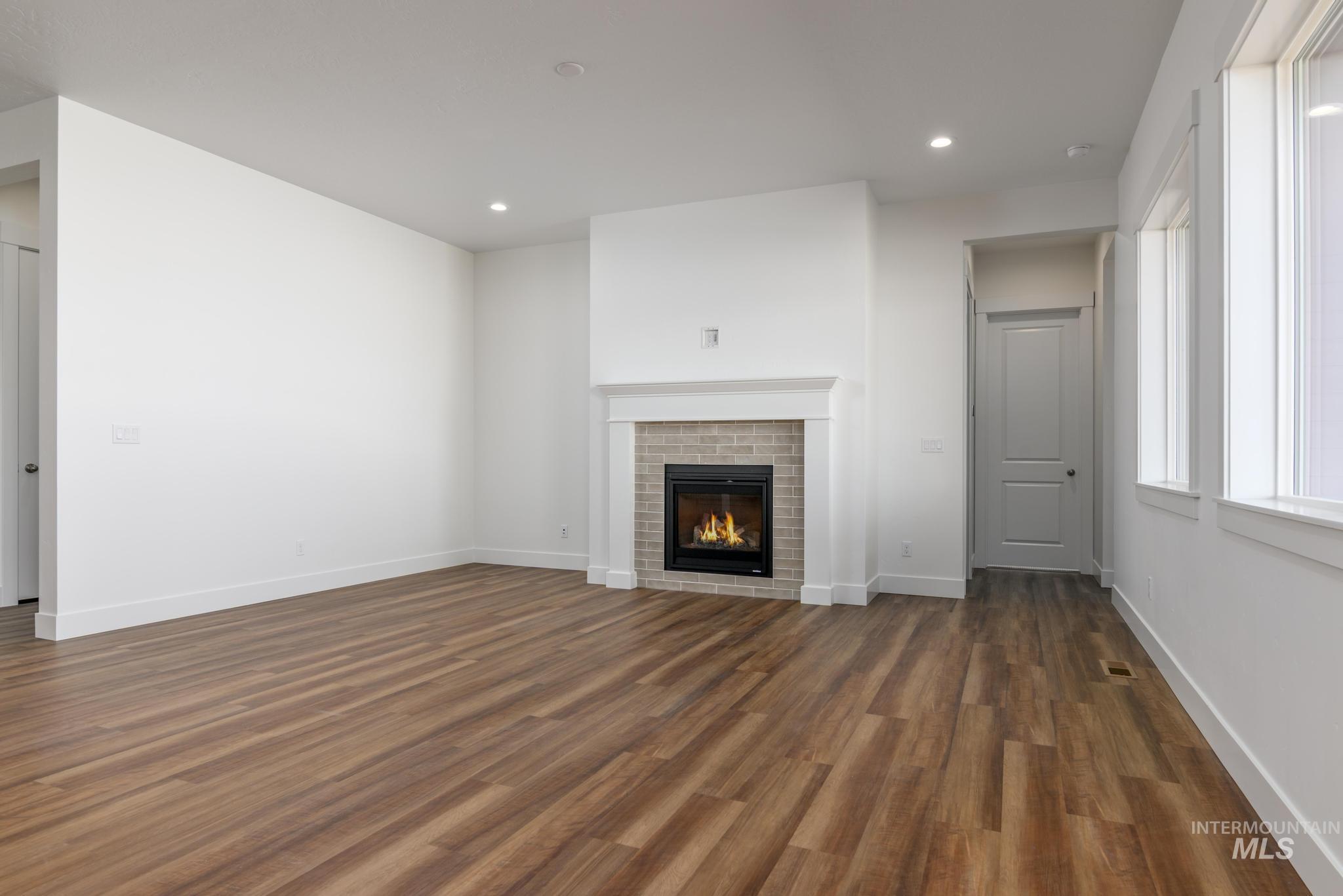 874 Altia St Property Photo 2