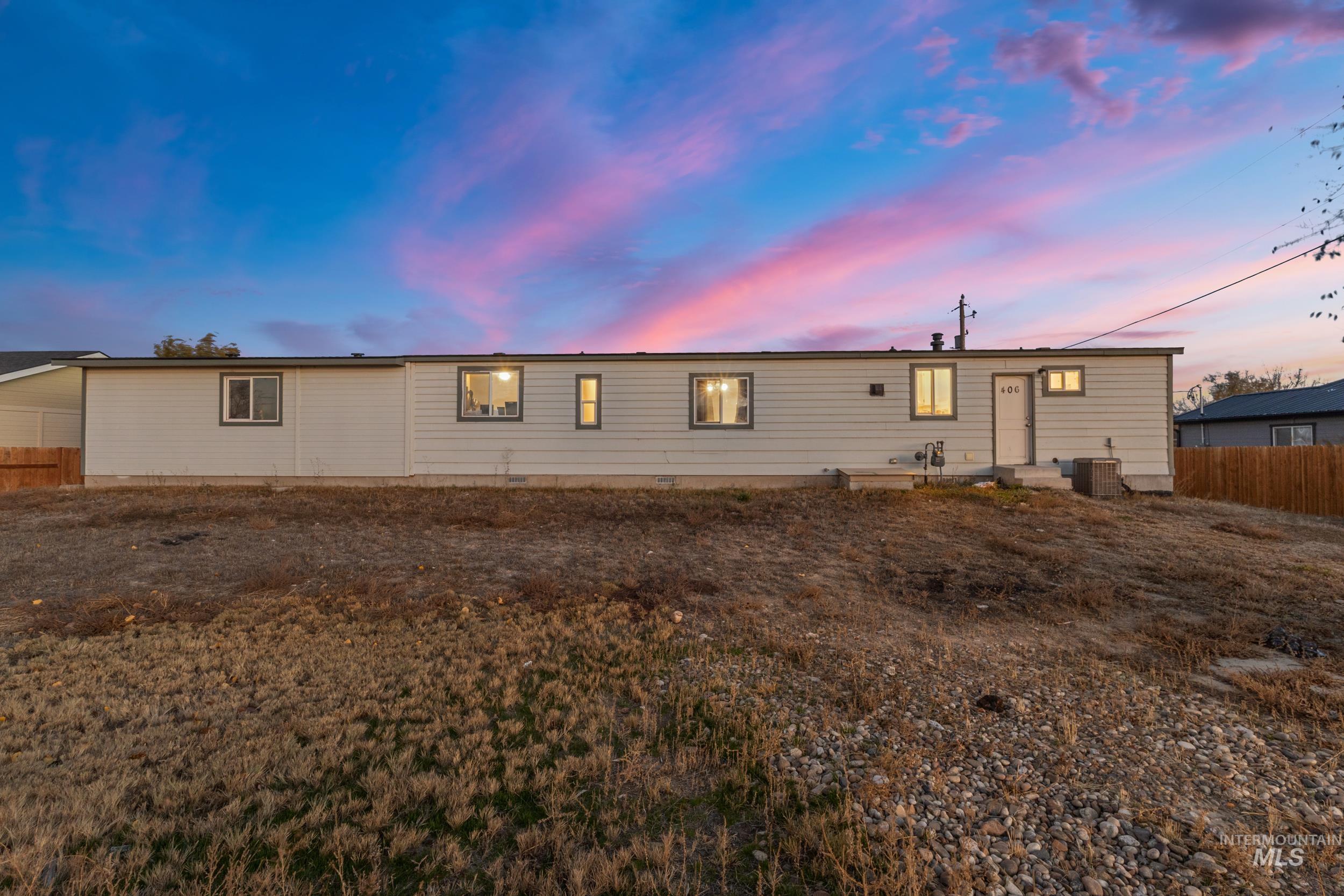 406 S Roswell Property Photo 14