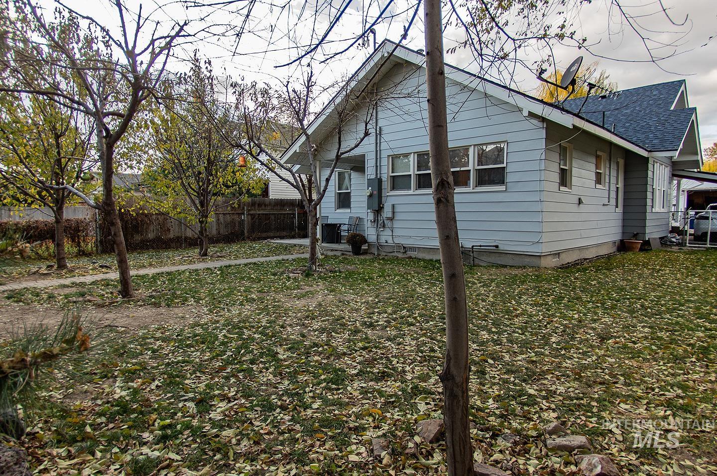 528 18th Ave N Property Photo 29