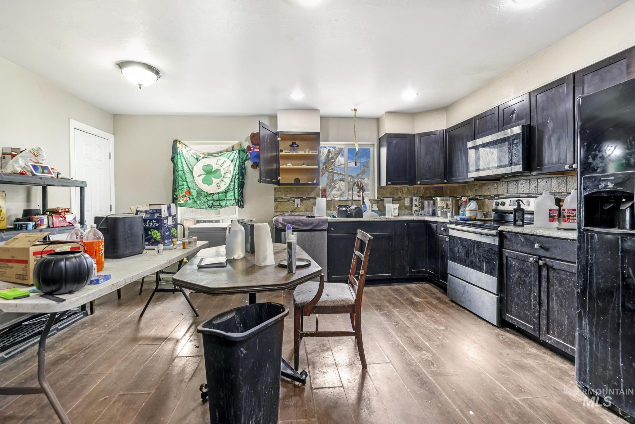 110 7th Street Property Photo 5