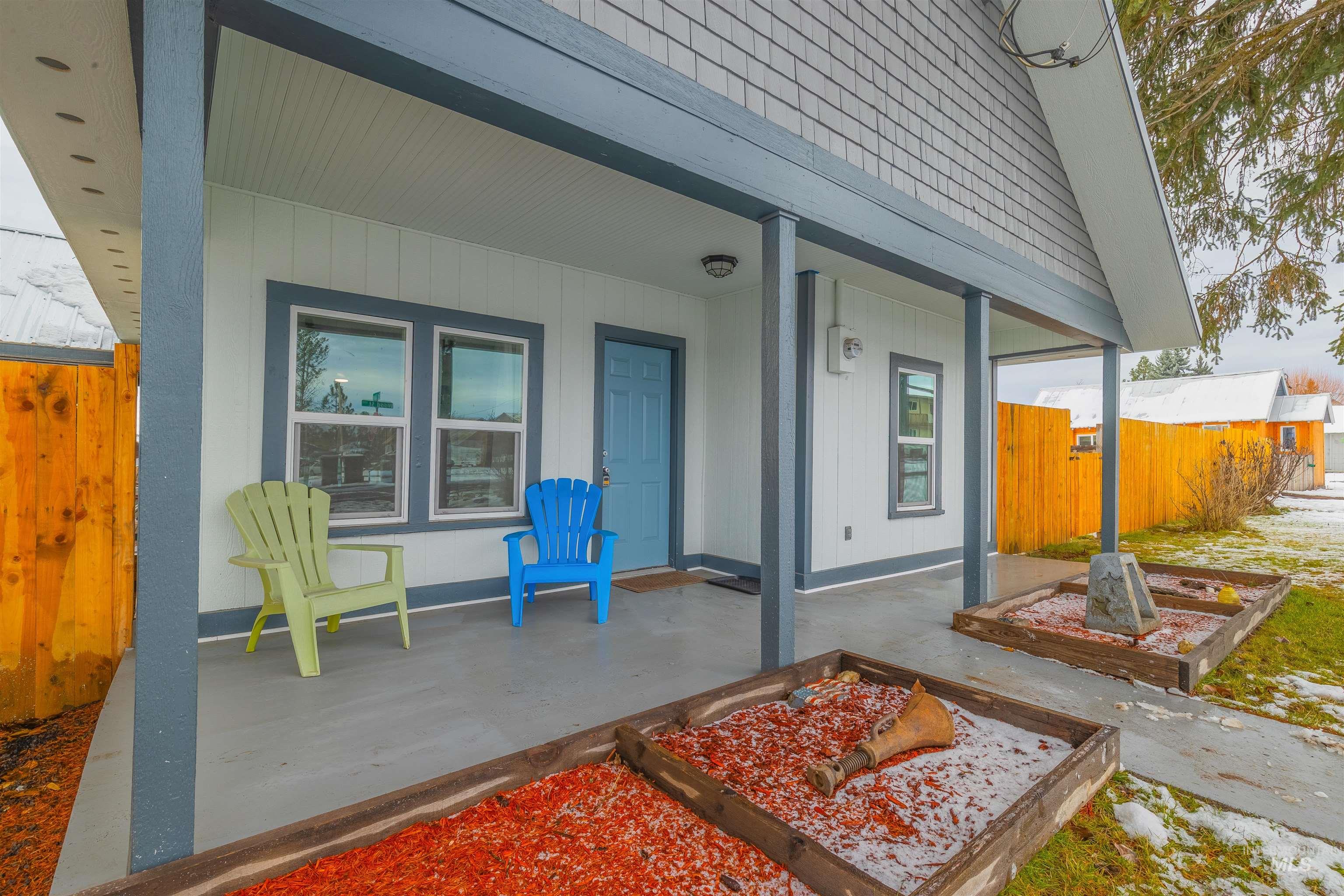 407 Wood Street Property Photo 4