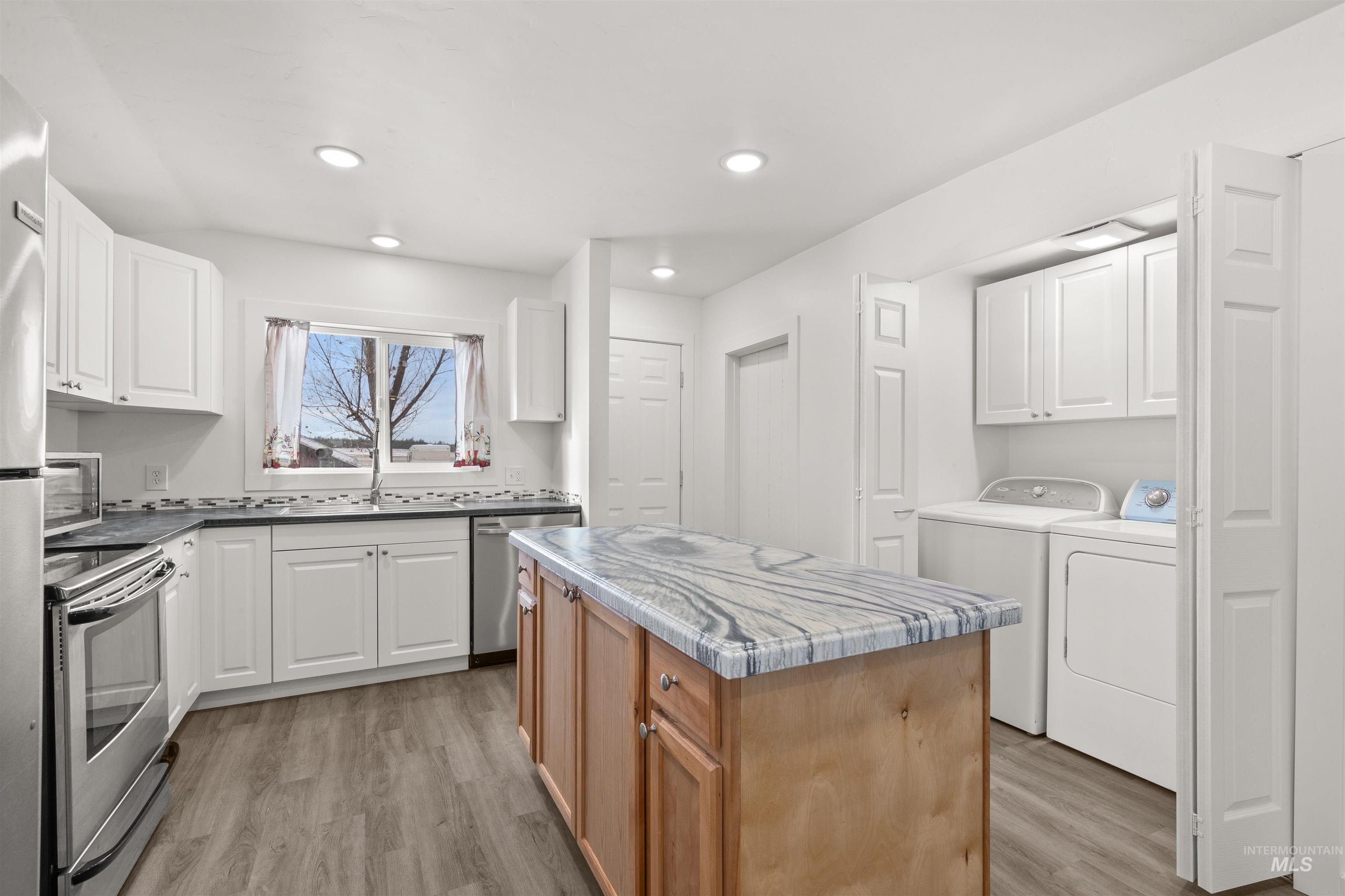 407 Wood Street Property Photo 15