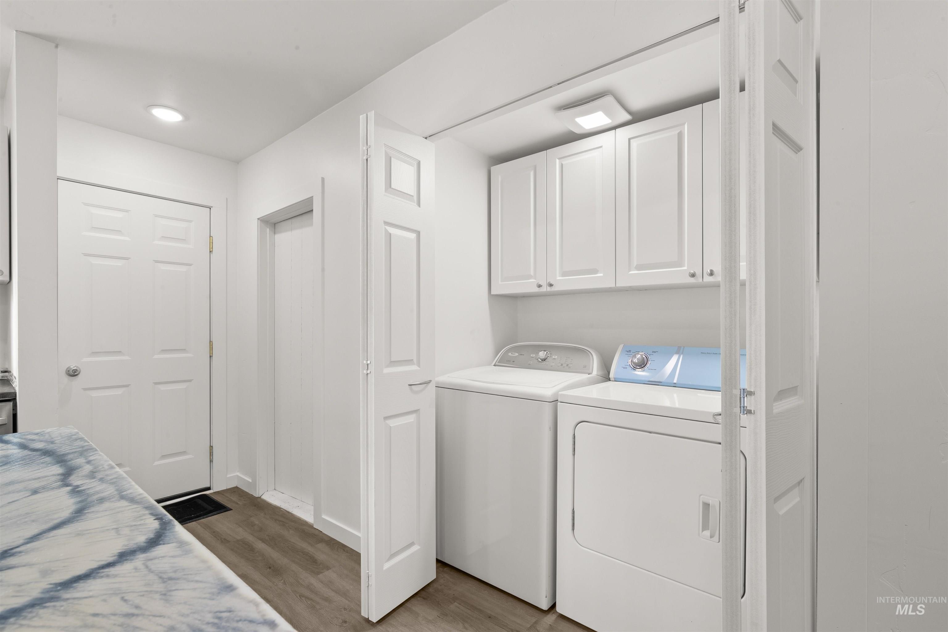 407 Wood Street Property Photo 16