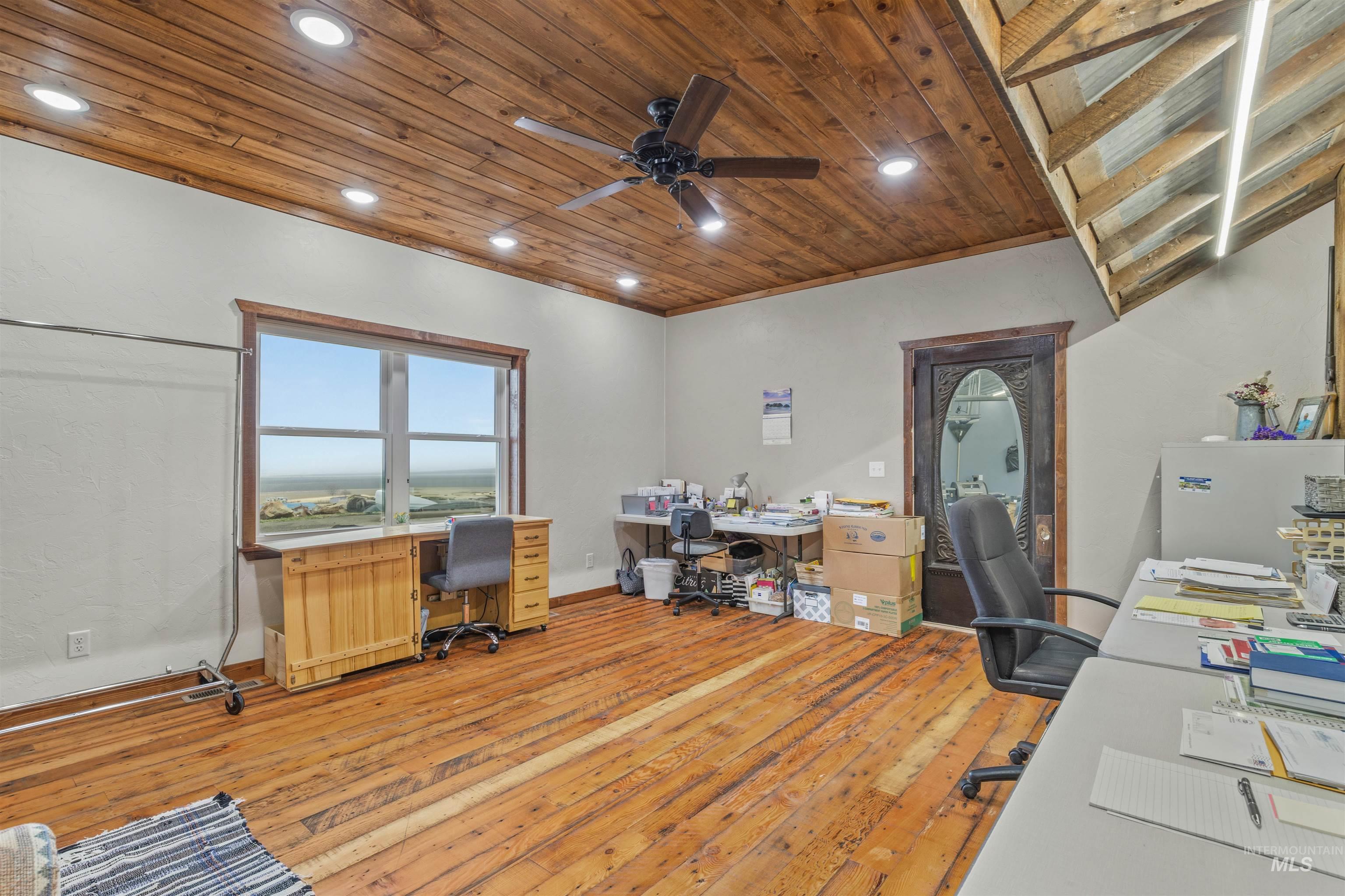 340 Gill Point Road Property Photo 24