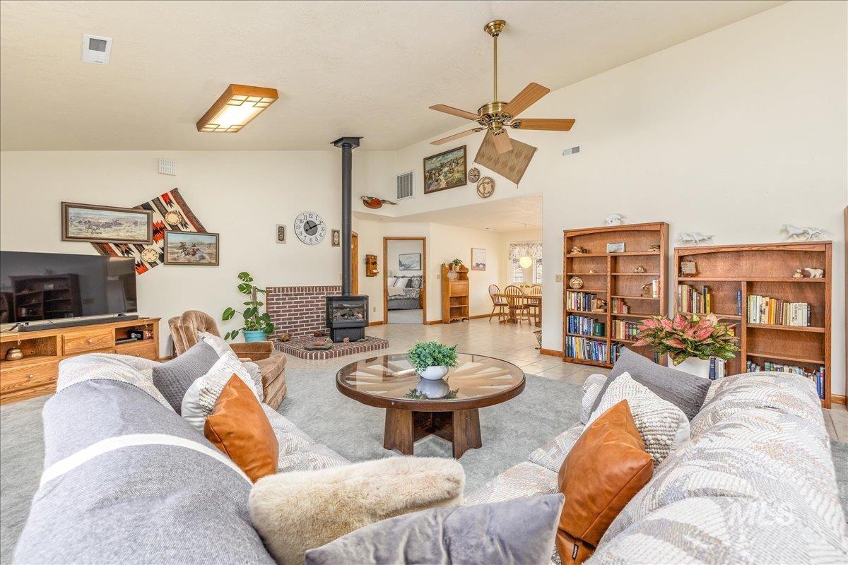 10514 Airpark Loop Property Photo 6