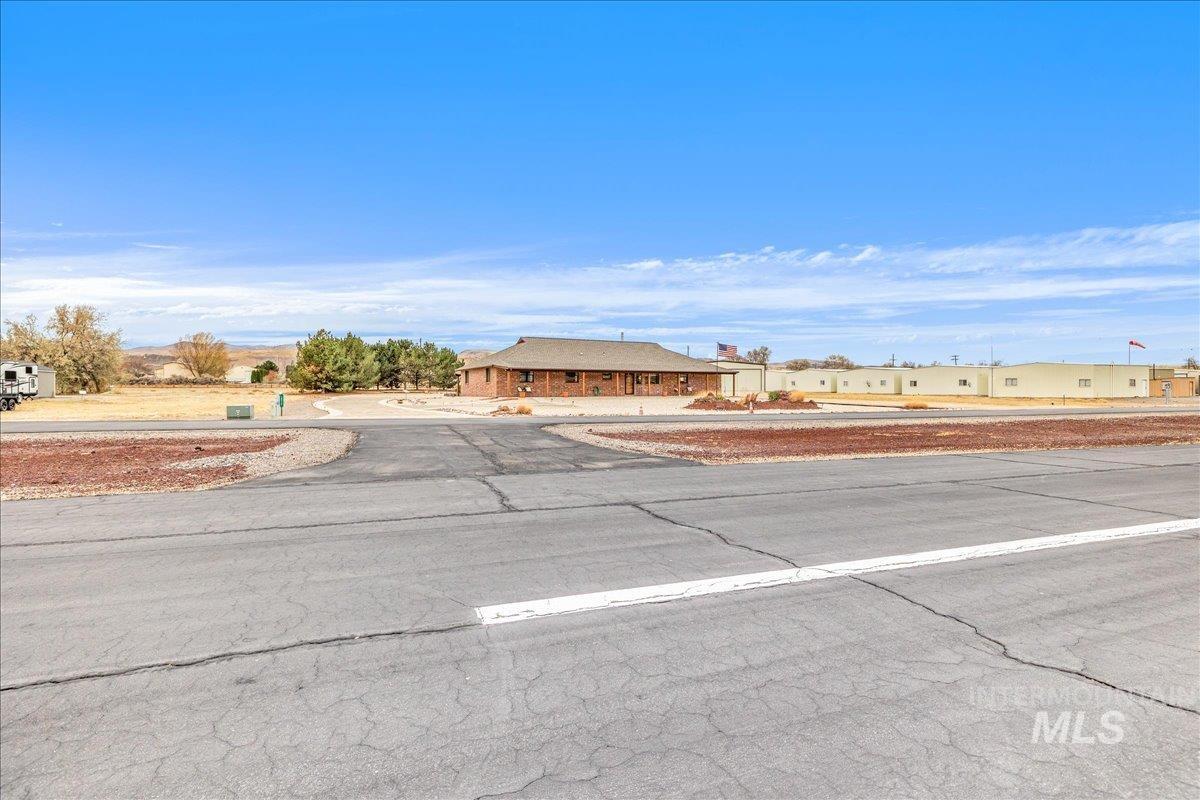 10514 Airpark Loop Property Photo 31
