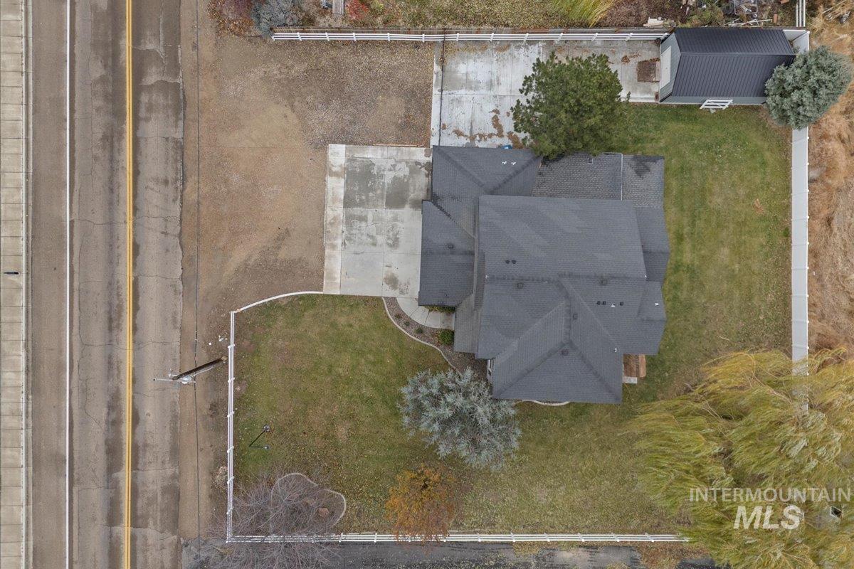 1005 W Linden Street Property Photo 3