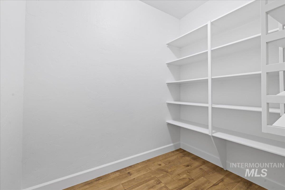 1005 W Linden Street Property Photo 23
