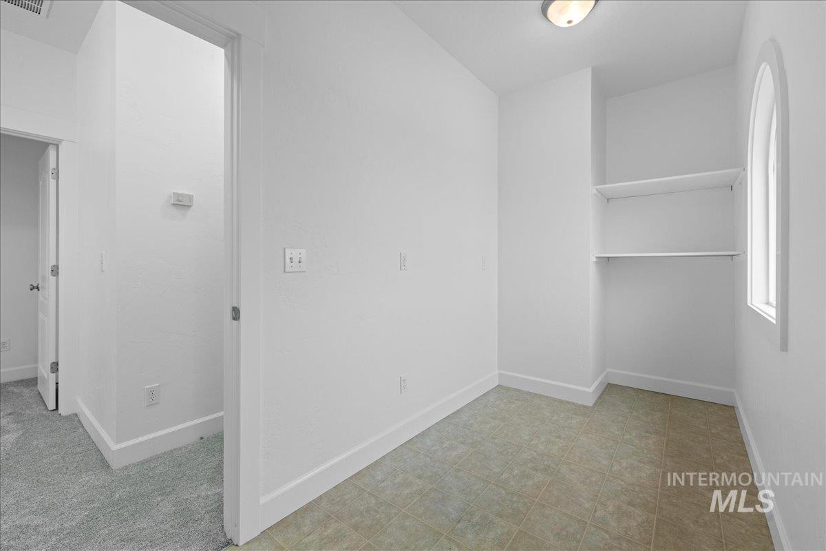 1005 W Linden Street Property Photo 24