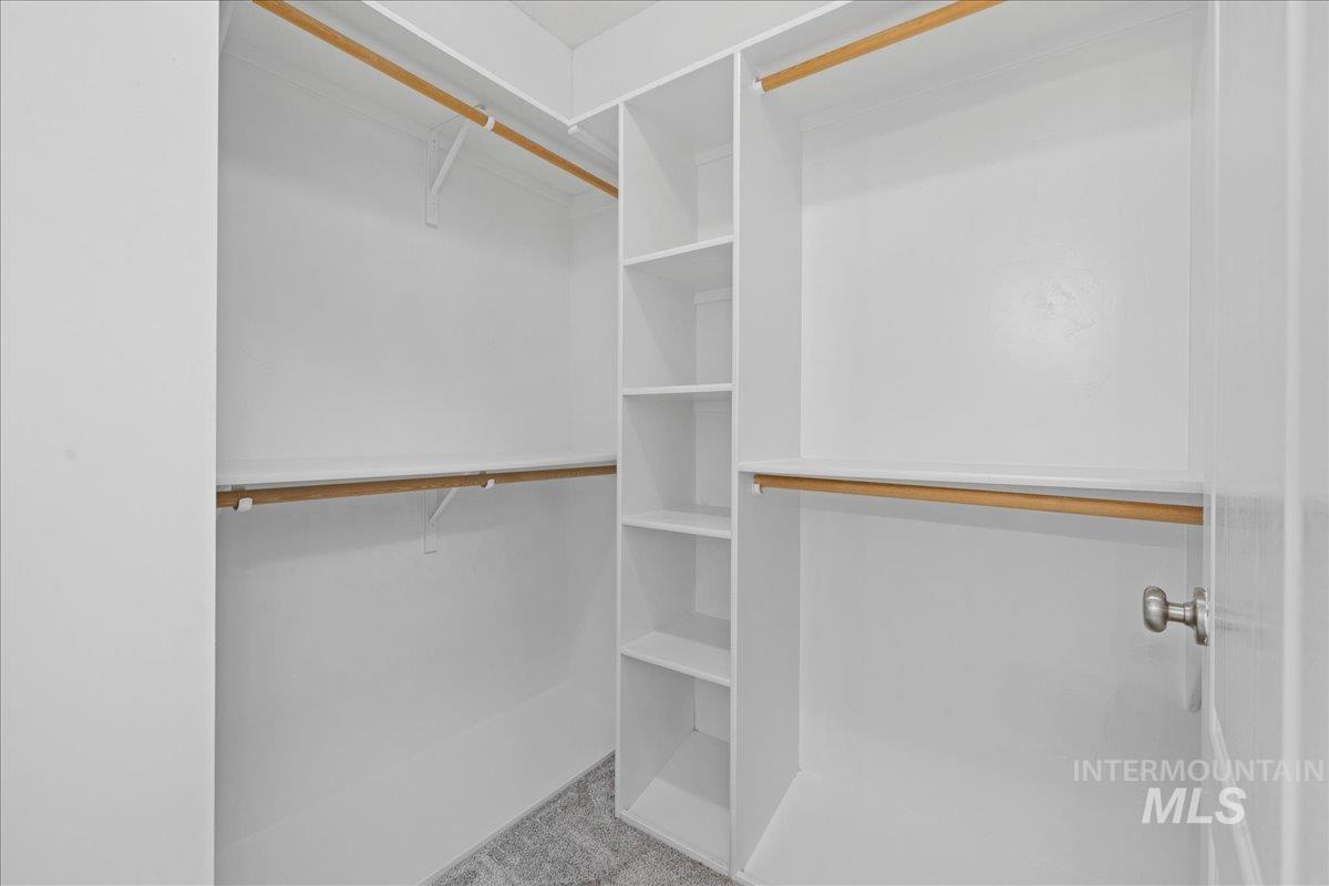 1005 W Linden Street Property Photo 32