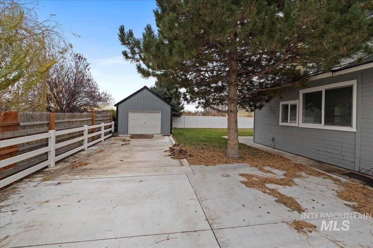 1005 W Linden Street Property Photo 45