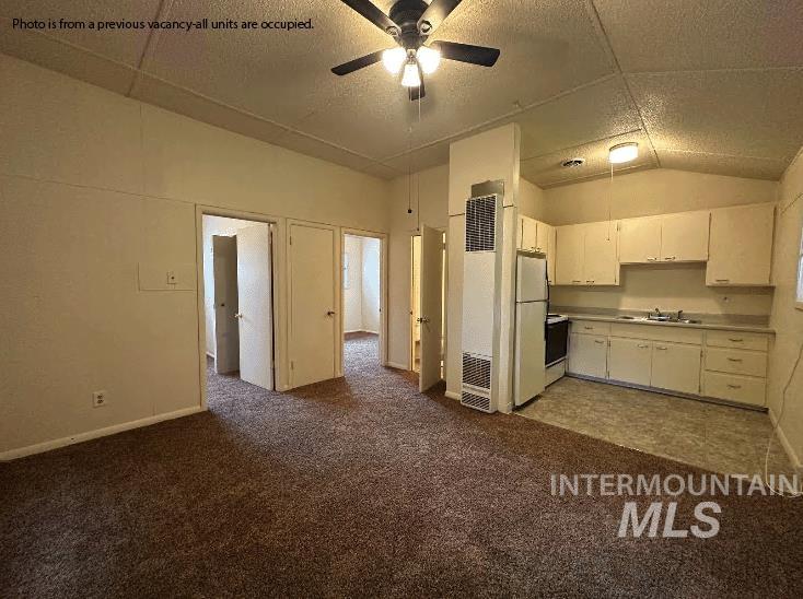 2220 S Hervey Property Photo 13