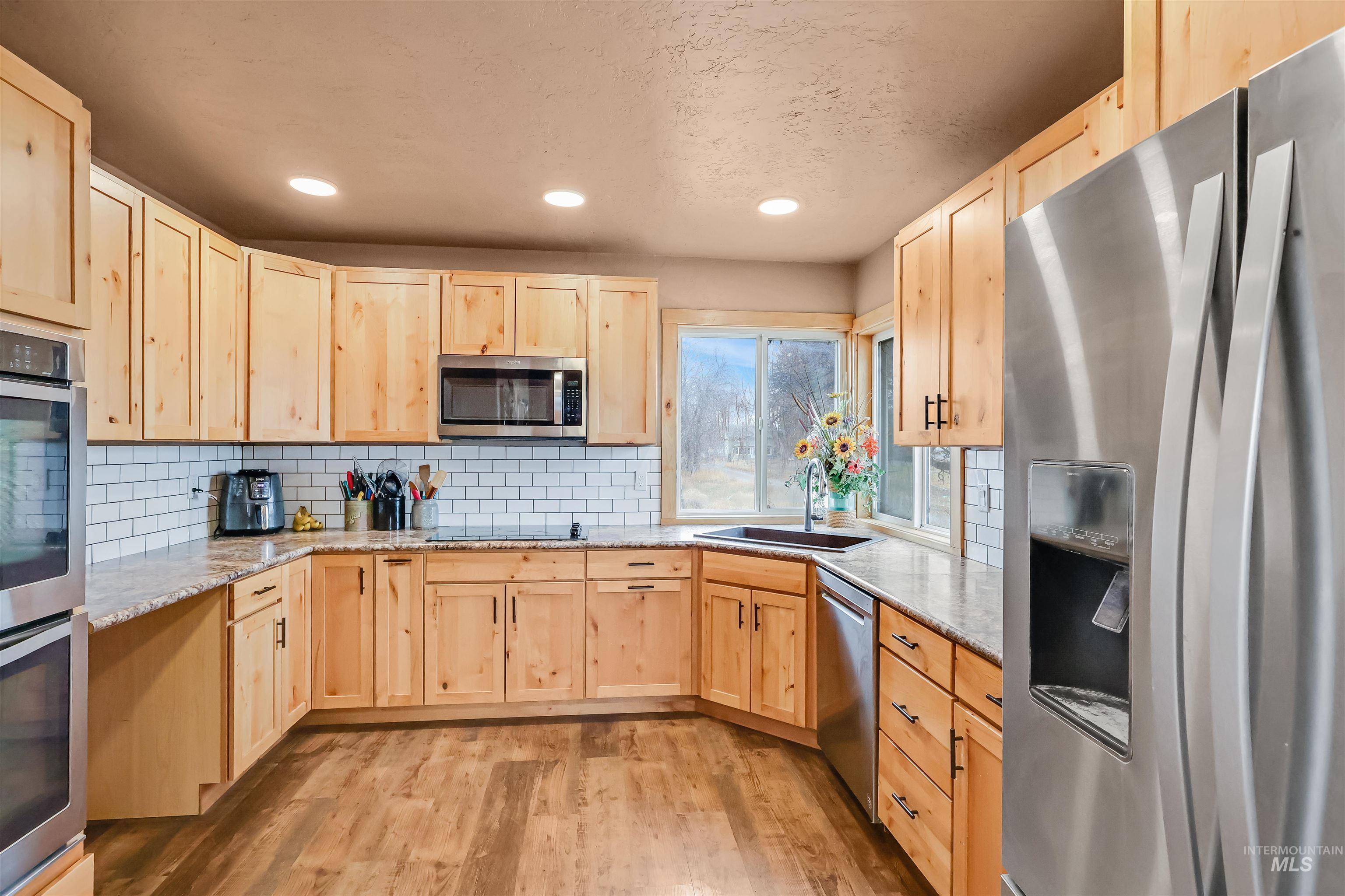 136 S 100 W Property Photo 1