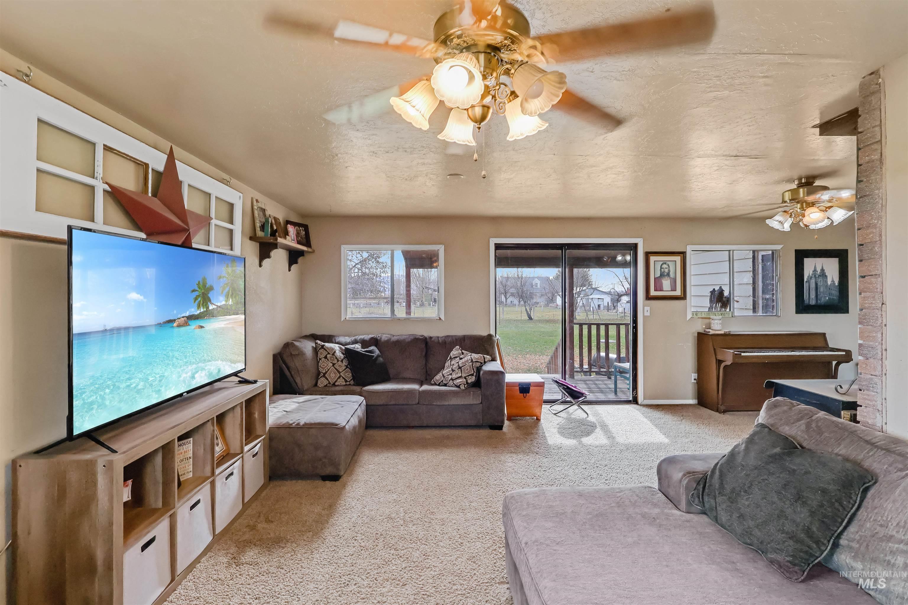136 S 100 W Property Photo 9