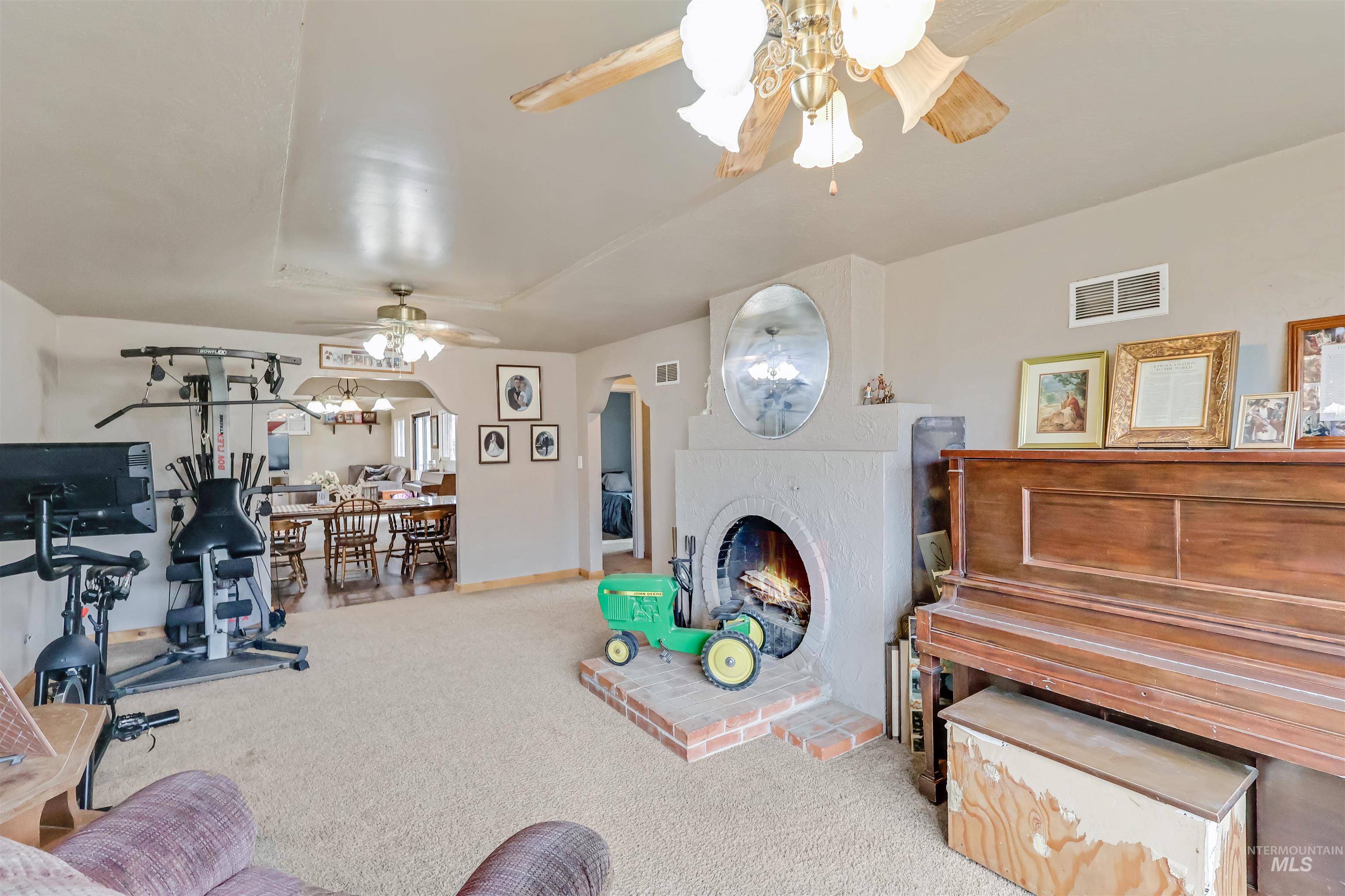 136 S 100 W Property Photo 14