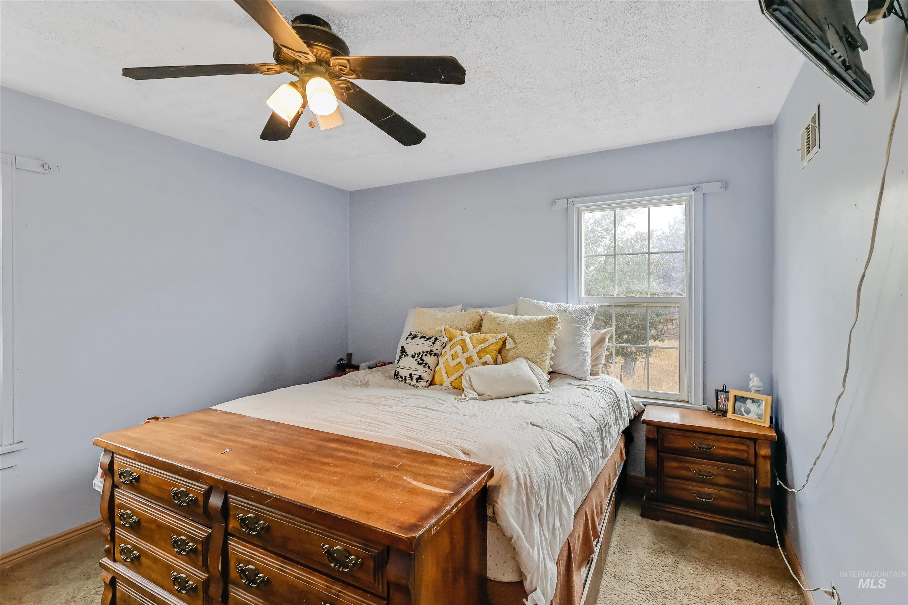 136 S 100 W Property Photo 16