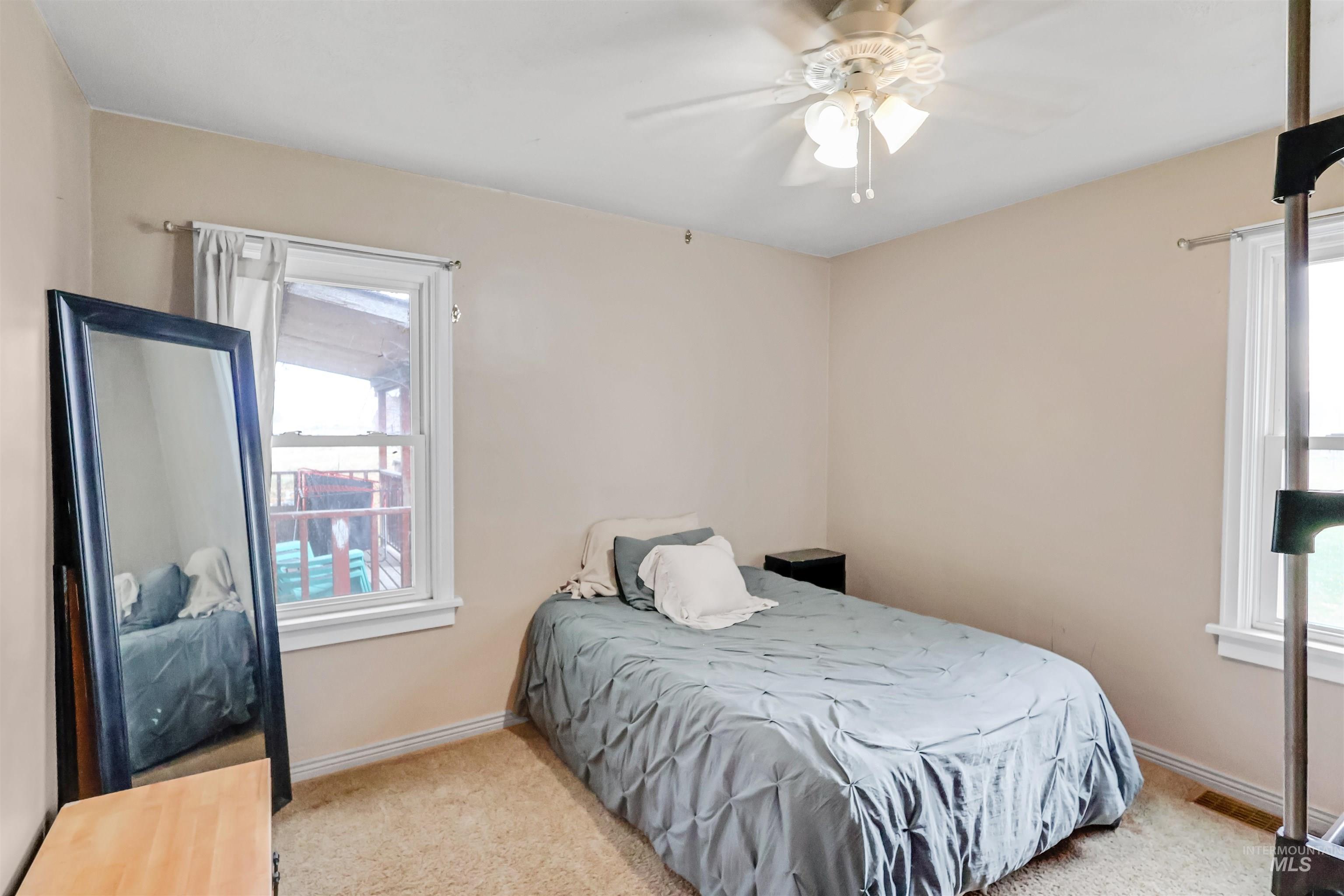 136 S 100 W Property Photo 19