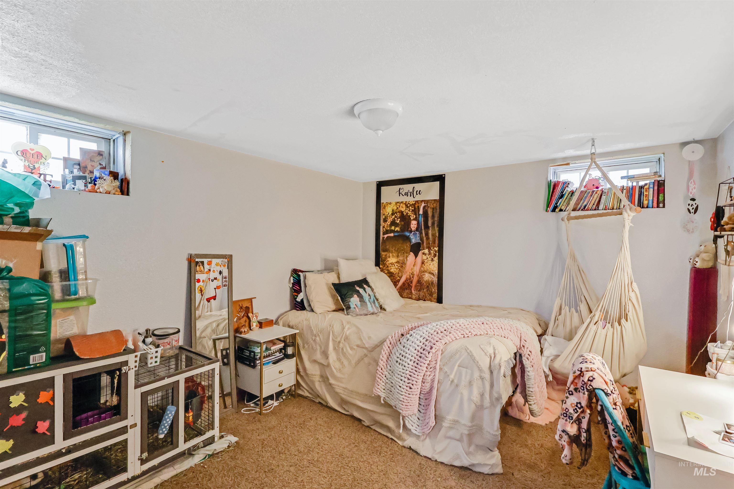 136 S 100 W Property Photo 23