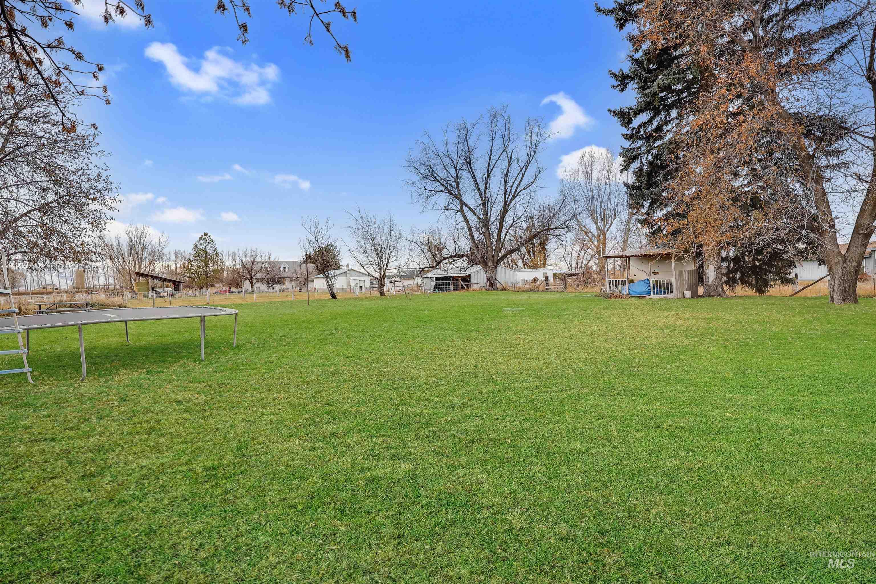 136 S 100 W Property Photo 25