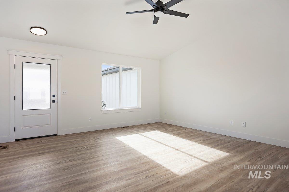 2008 Lowline Ave Property Photo 15