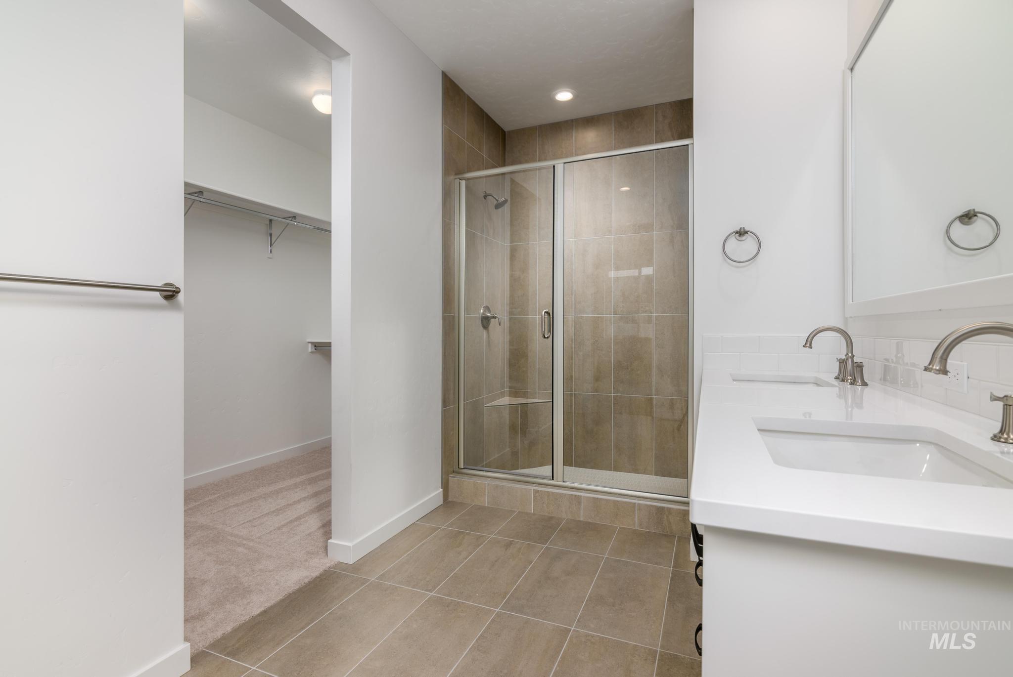 8448 S Updale Ave Property Photo 6