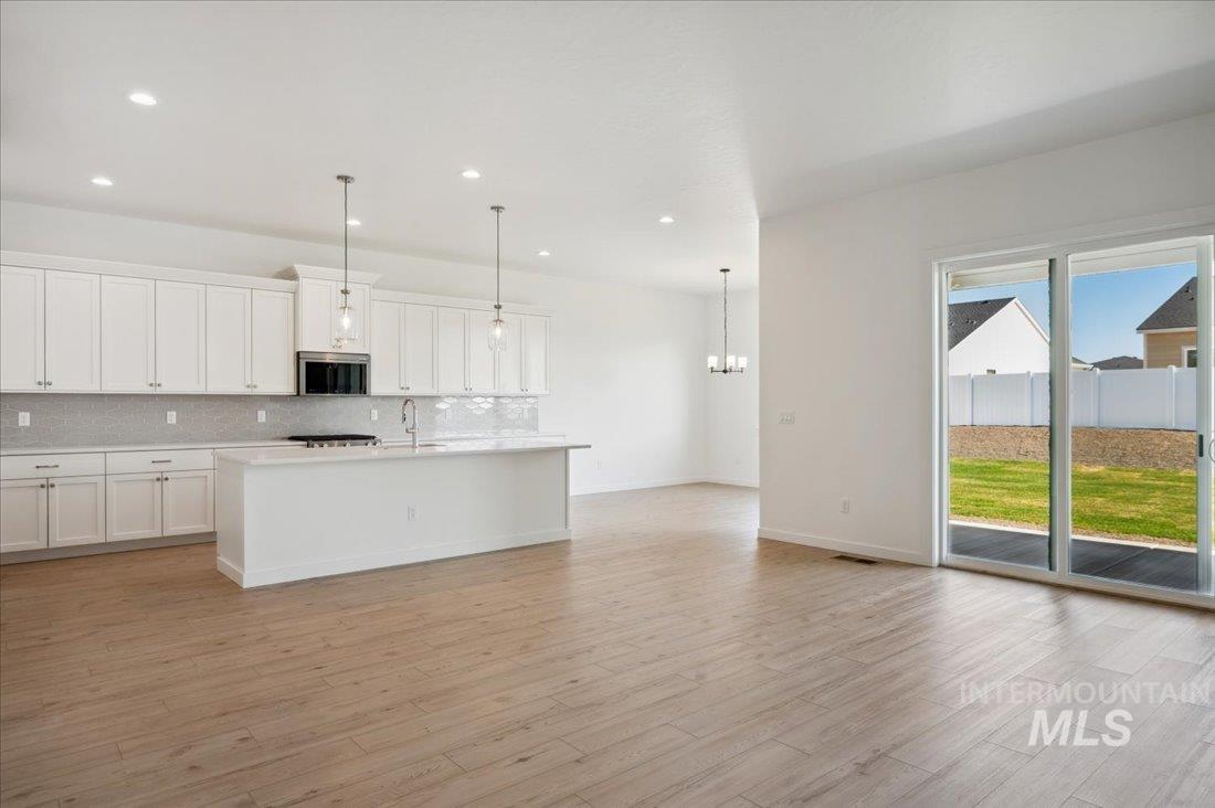 8828 S Waterclover Way Property Photo 8
