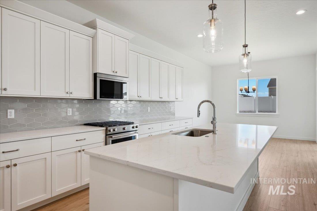 8828 S Waterclover Way Property Photo 11